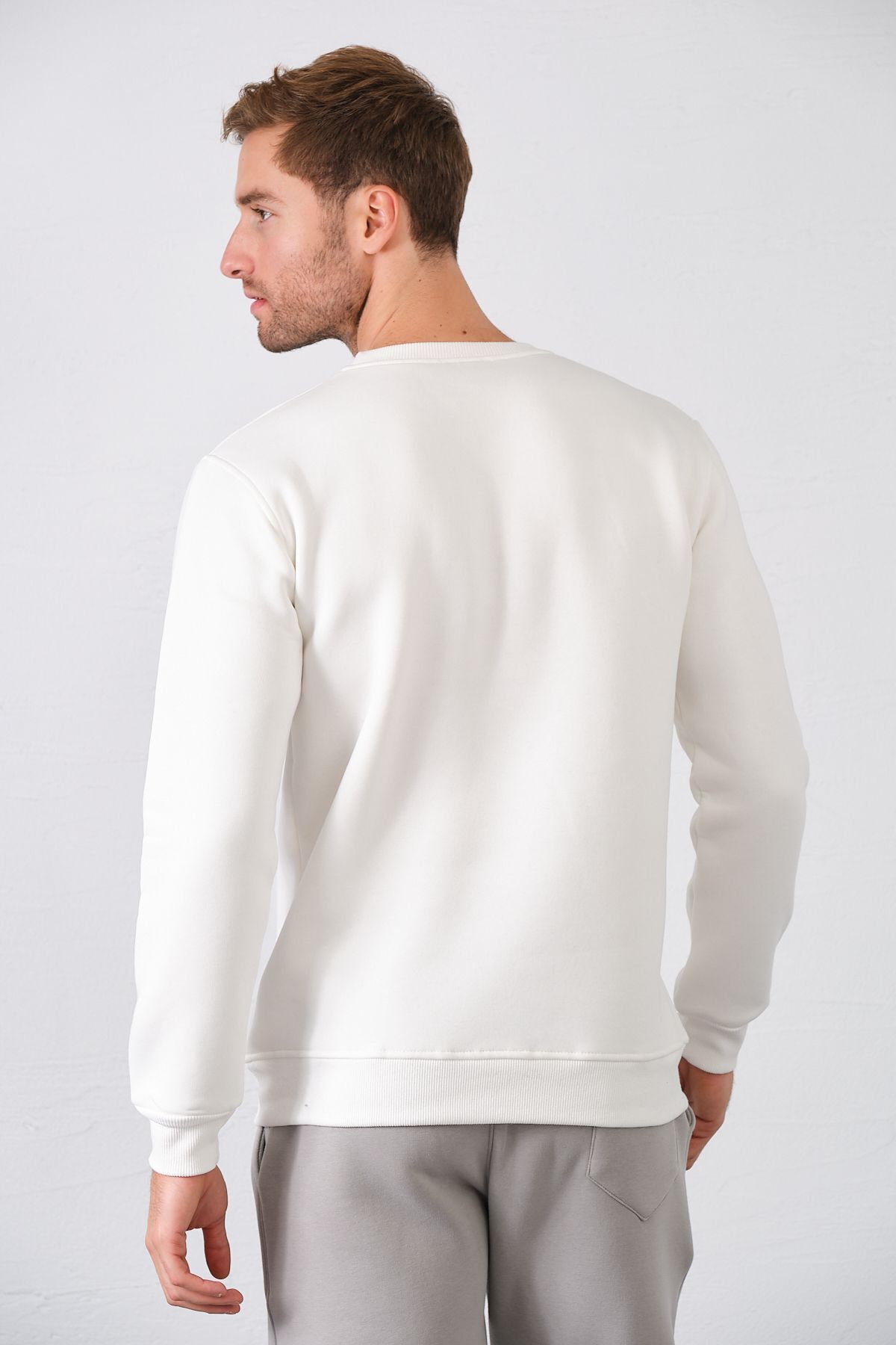 aziso  Erkek Nakışlı Slim Fit Bisiklet Yaka Beyaz Sweatshirt 3 Iplilk Şardonlu Kumaş - Görsel 7