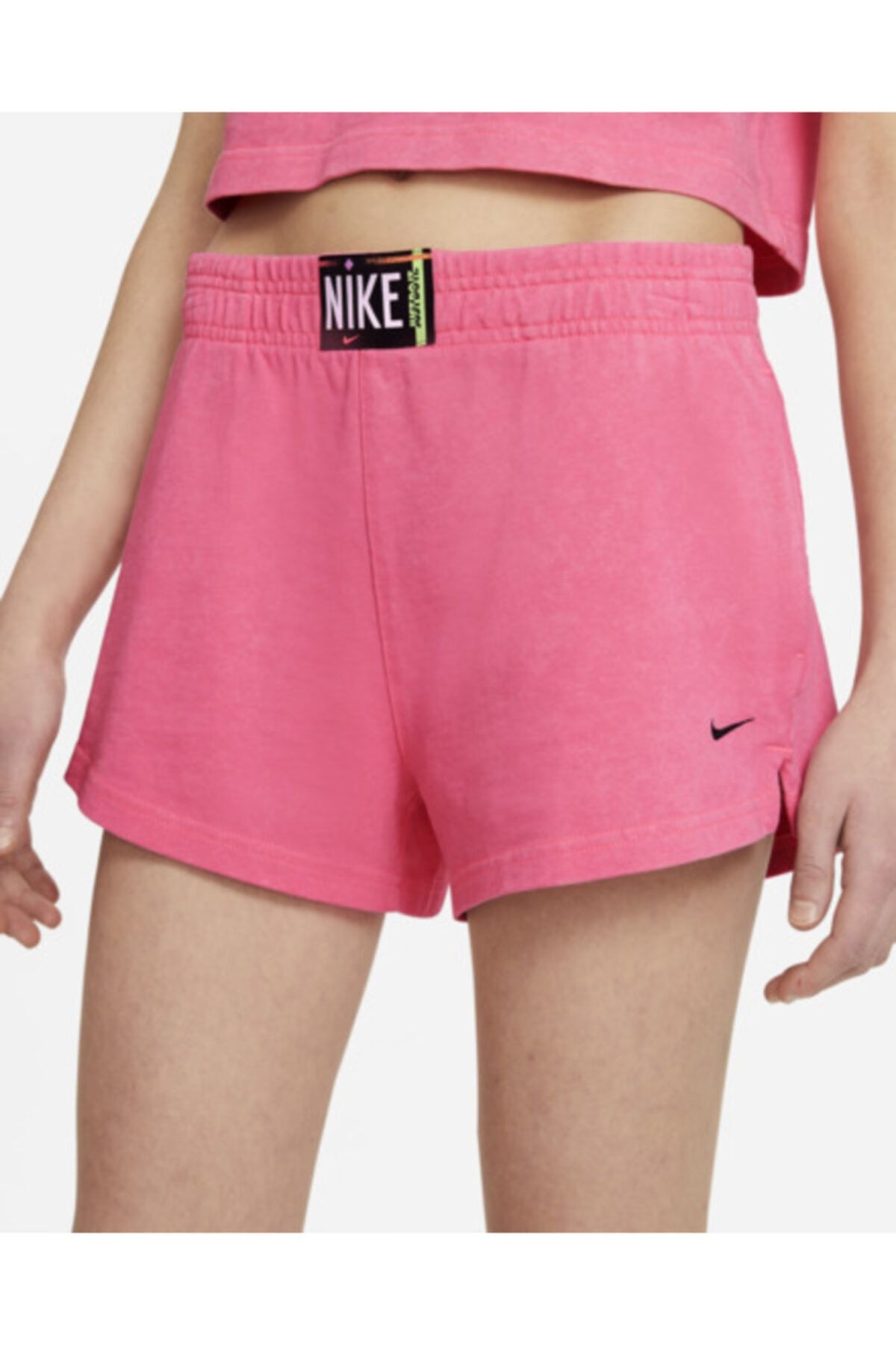 Womens pink new arrivals nike shorts