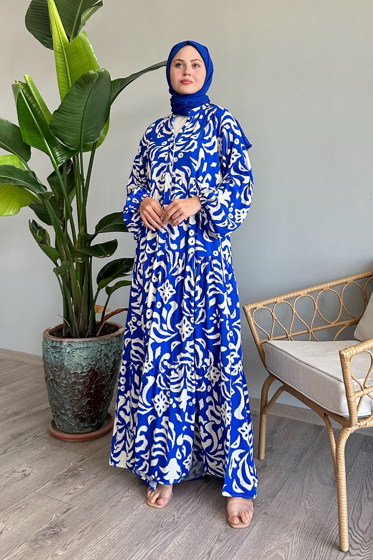 InStyle-Blaues Viskosekleid – geformtes Motivdesign 5