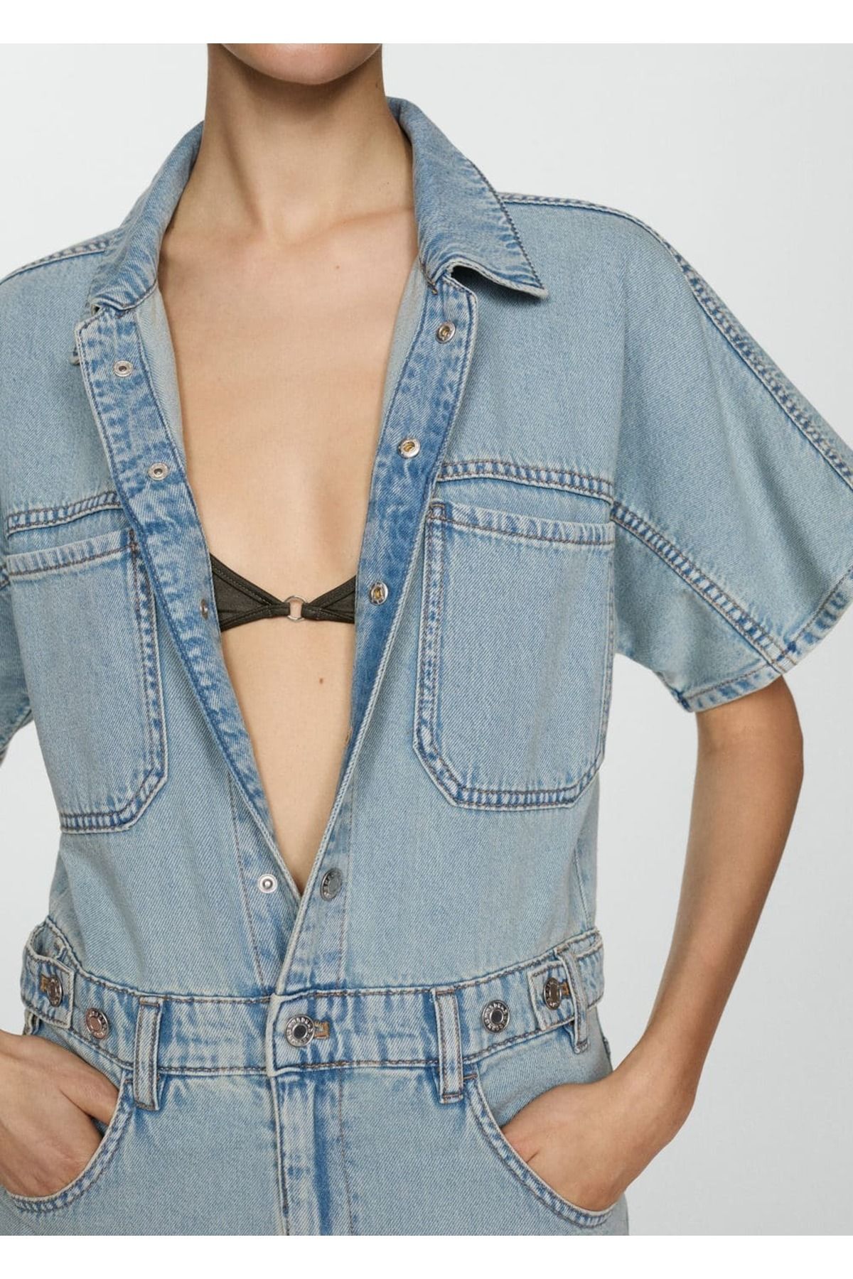 MANGO Çok yönlü düğmeli denim tulum - Fiyatı, Yorumları MANGO Çok yönlü düğmeli denim tulum - Fiyatı, Yorumları