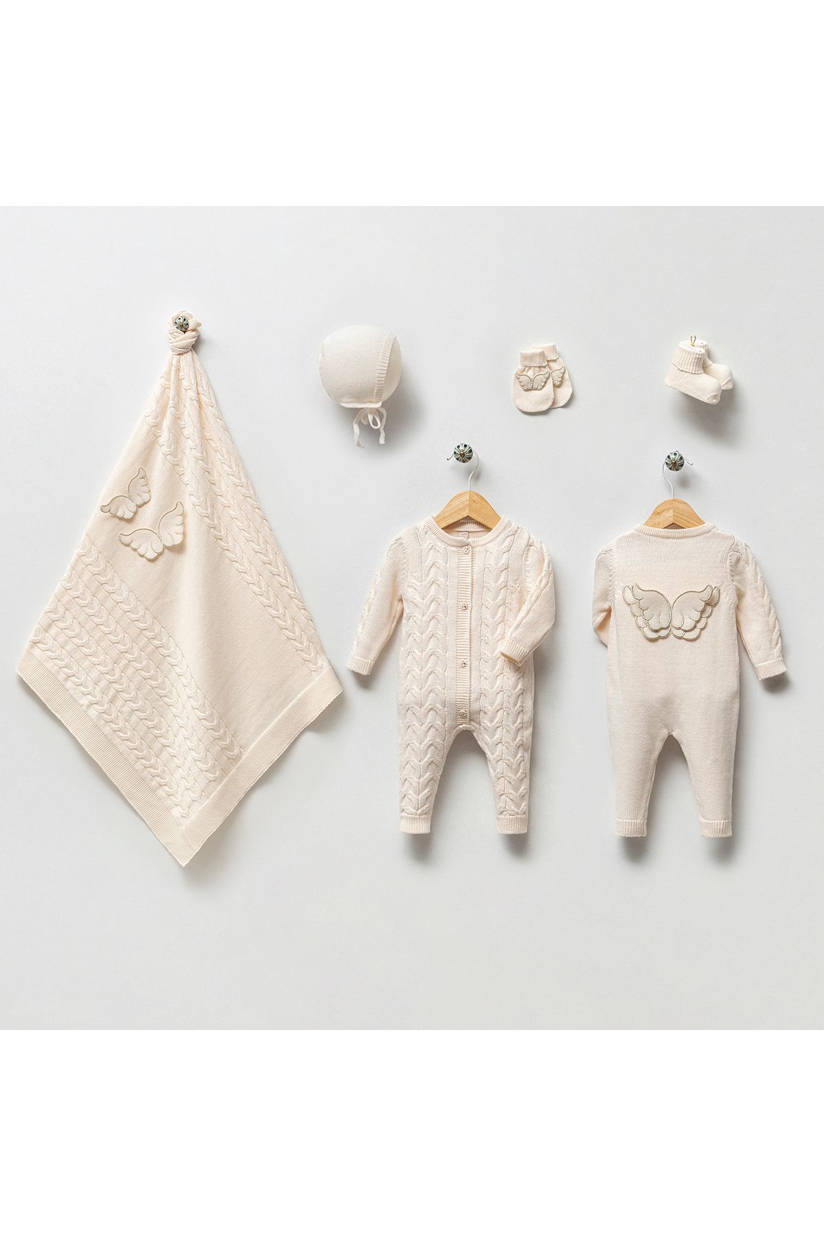 Nipperland-Girl 0-3 Months Angel Wing Cotton Organic Certified 5-Piece Hospital Release Set 1