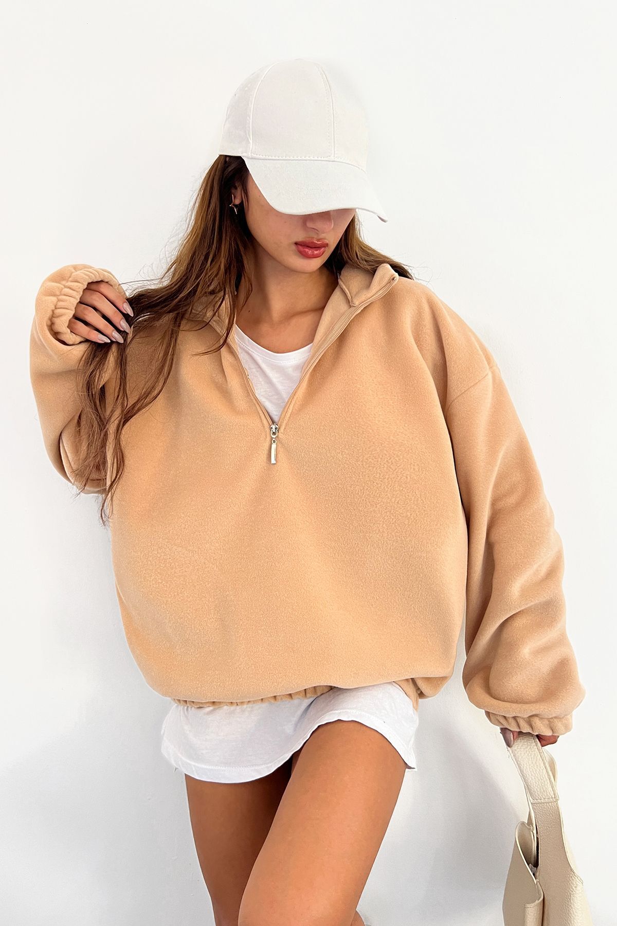 Sun Victoria-Women's Oversize Polar Cream Sweatshirt 4
