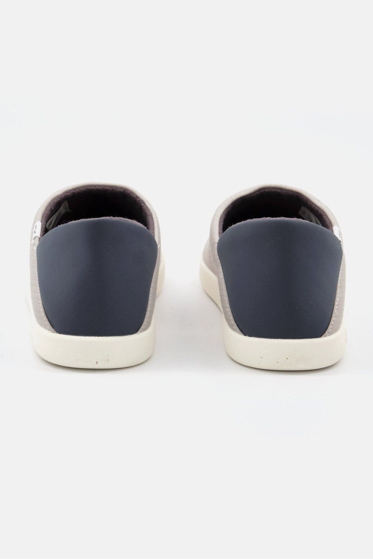 Toms-Men Ezra Slip On Casual Shoes, Grey 2