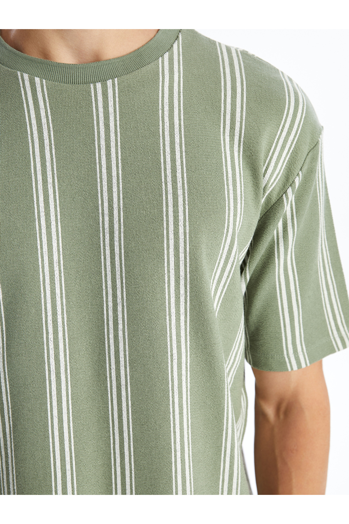 تیشرت مردانه سبز ال سی وایکیکی | S4G098Z8 اورجینال - تصویر 4