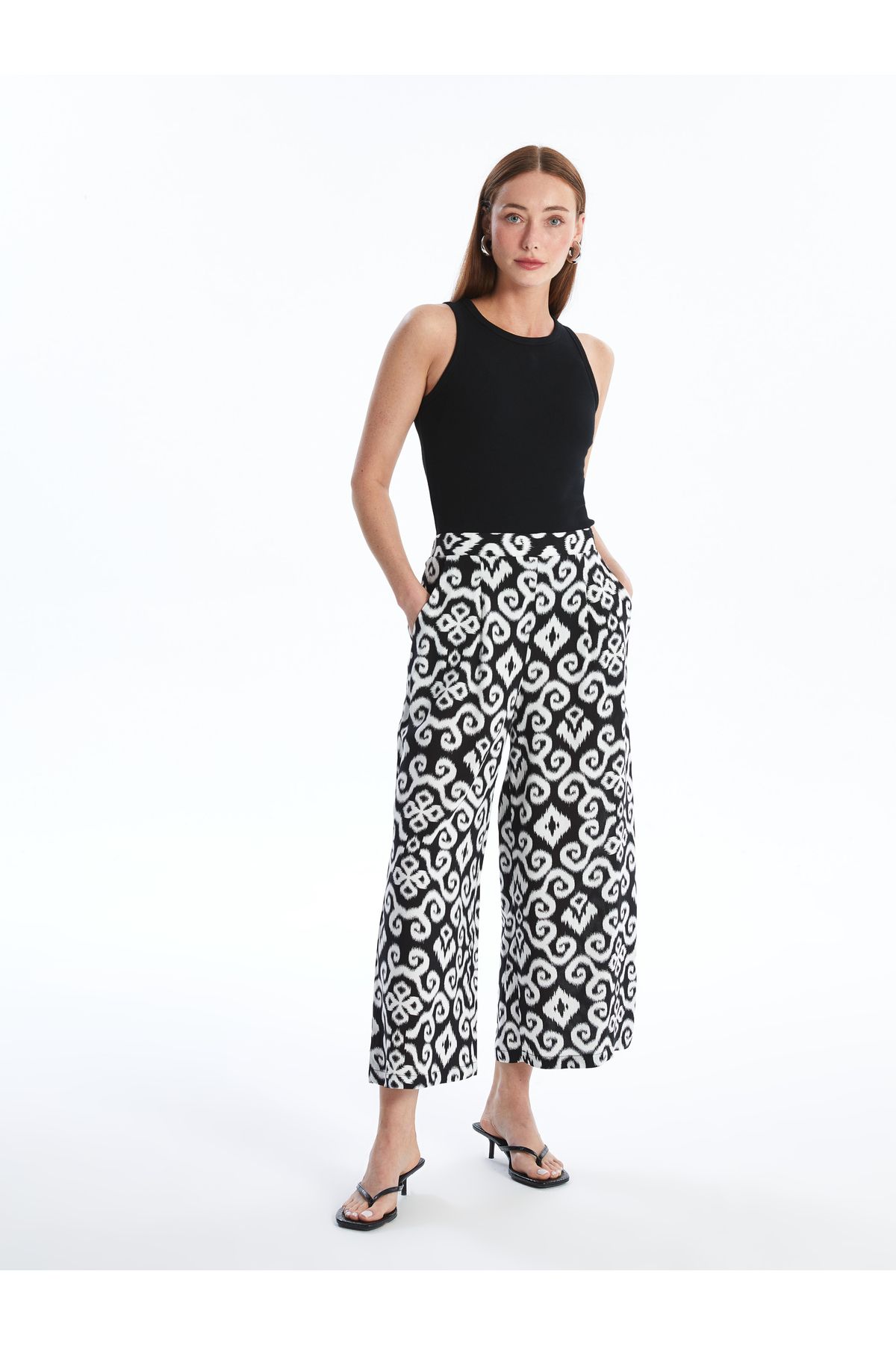 LC Waikiki Wzorzyste Damskie Capri - Elastyczny Pas Kobieta - 36