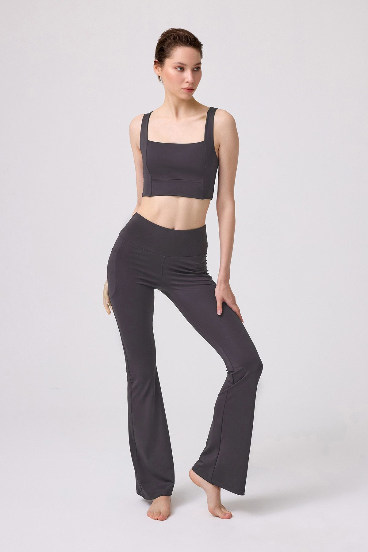 https://cdn.dsmcdn.com/ty1470/product/media/images/prod/QC/20240809/20/c3460232-22da-37cf-8b9e-75bfcff6e54b/1_org_zoom.jpg