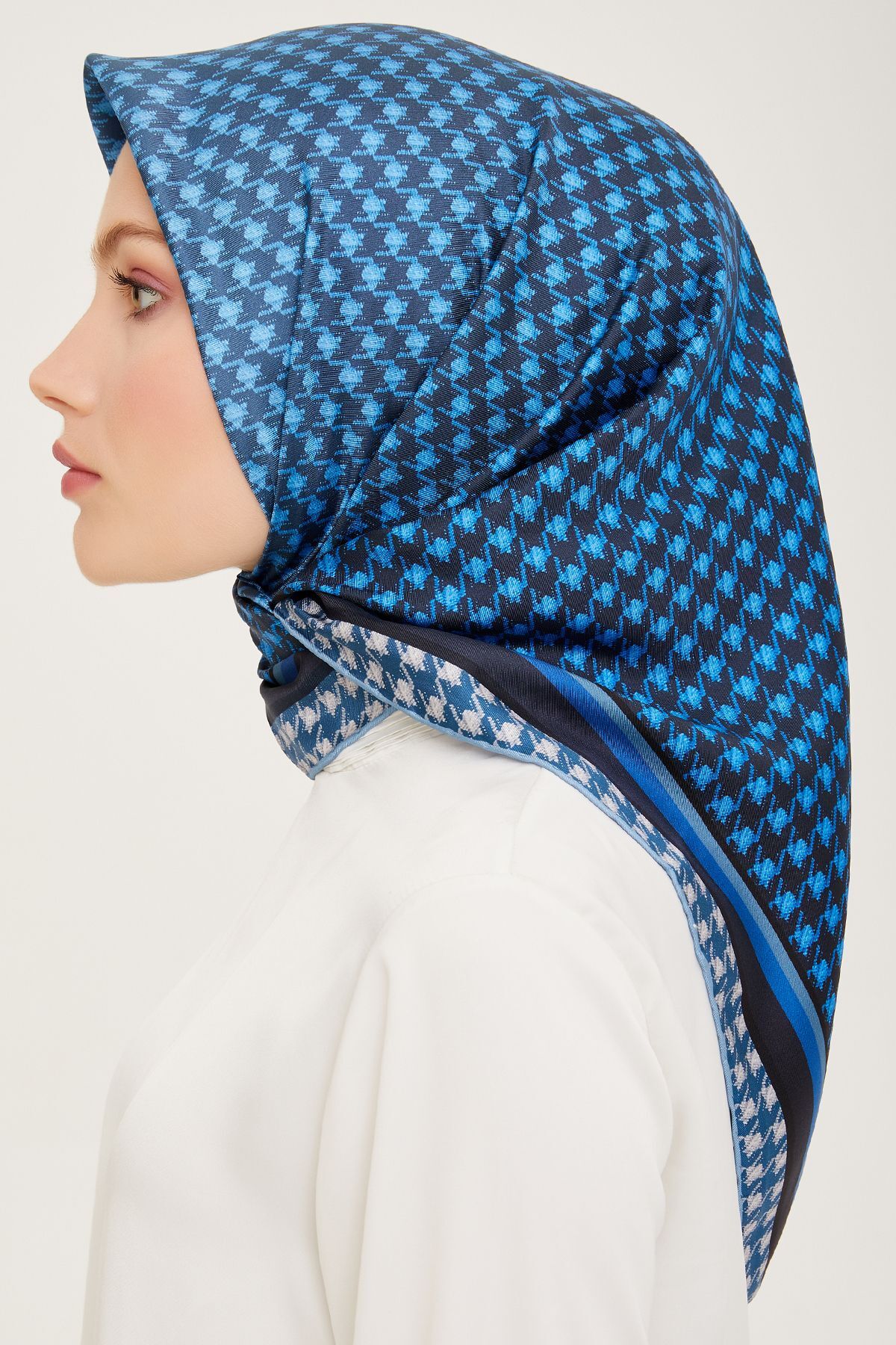 روسری زنانه بللی | E24YA3098001 Belli - Image 2