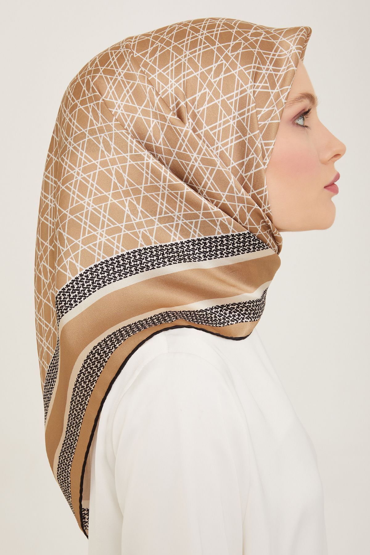 روسری زنانه آرمینه | E24YA9167D01 Armine - Image 3