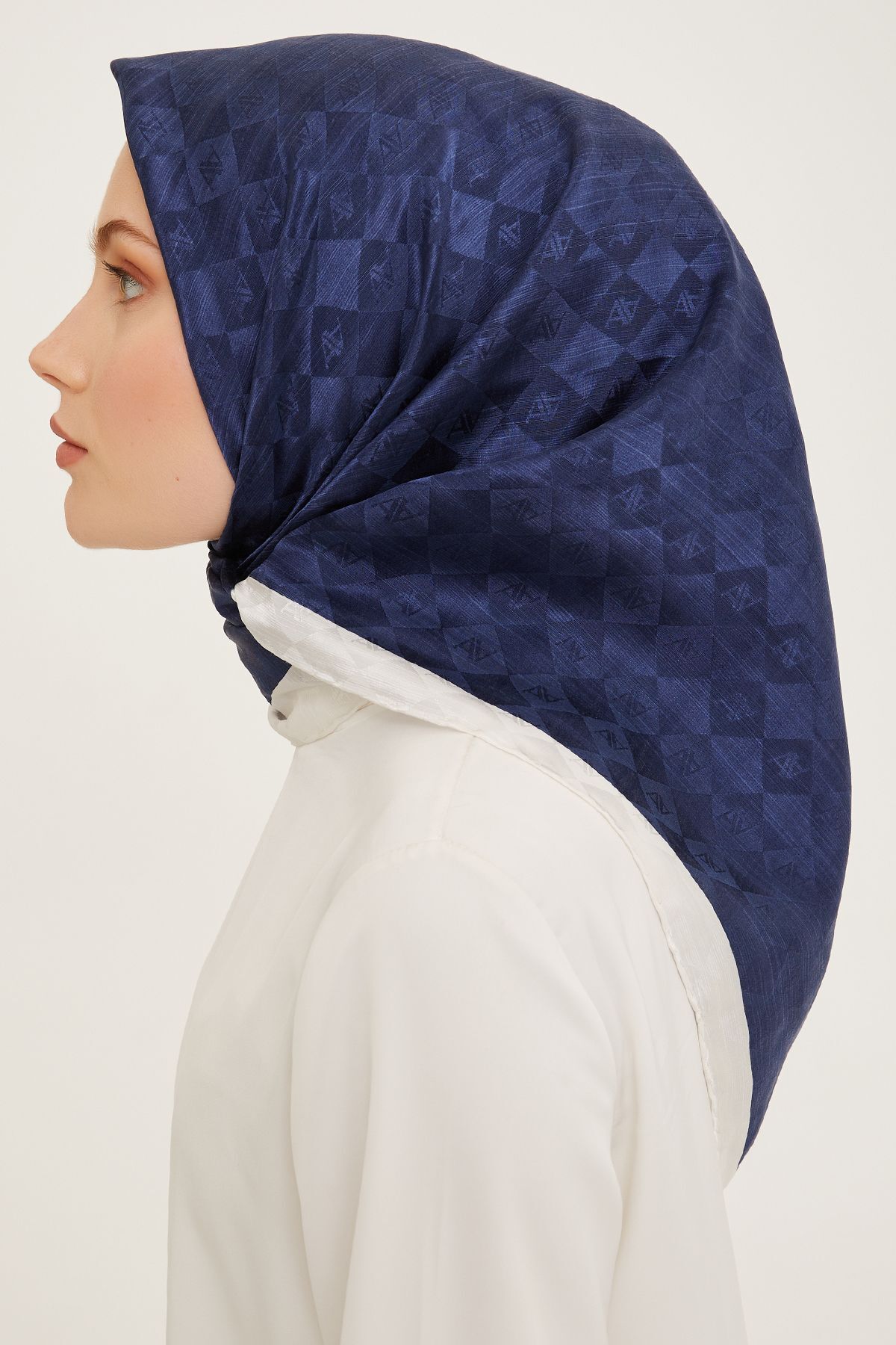 روسری زنانه آرمینه | S22YA0001D04 Armine - Image 2