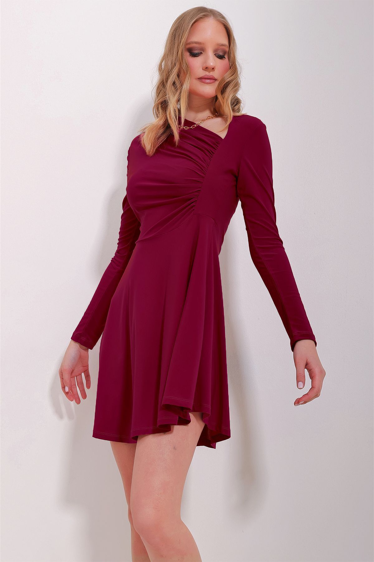 Kadın Violet Asimetrik Yaka Drapeli Sandy Kloş Elbise ALC-X11496