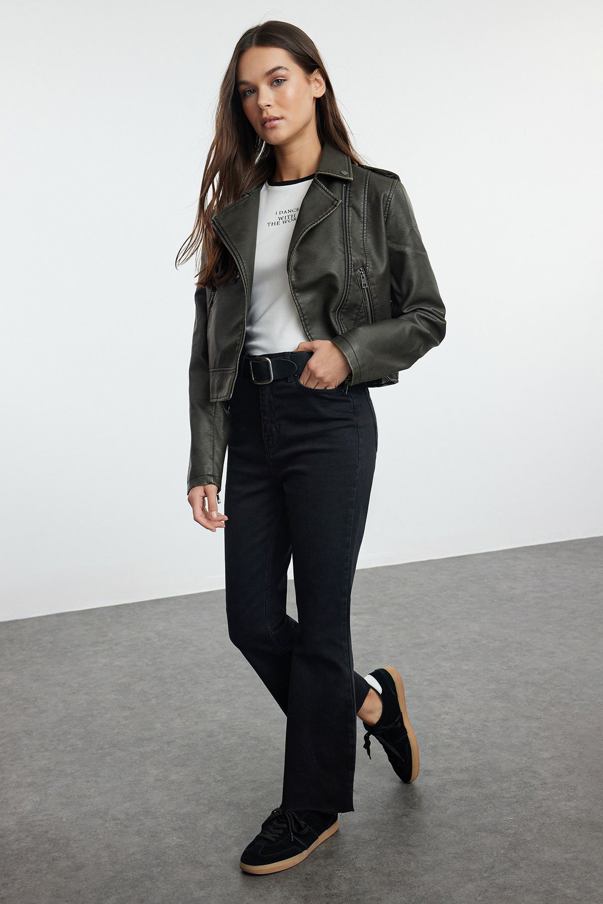 complete the look image