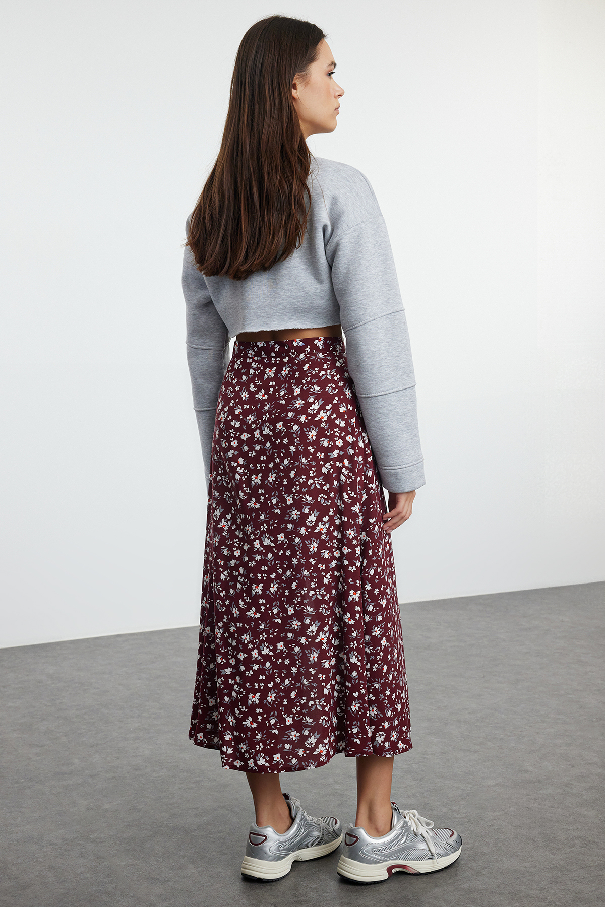 Trendyolmilla  Bordo Yırtmaç Detaylı Çiçek Desenli Viskon Kumaşlı Midi Dokuma Etek TWOSS20ET0230 - Görsel 7