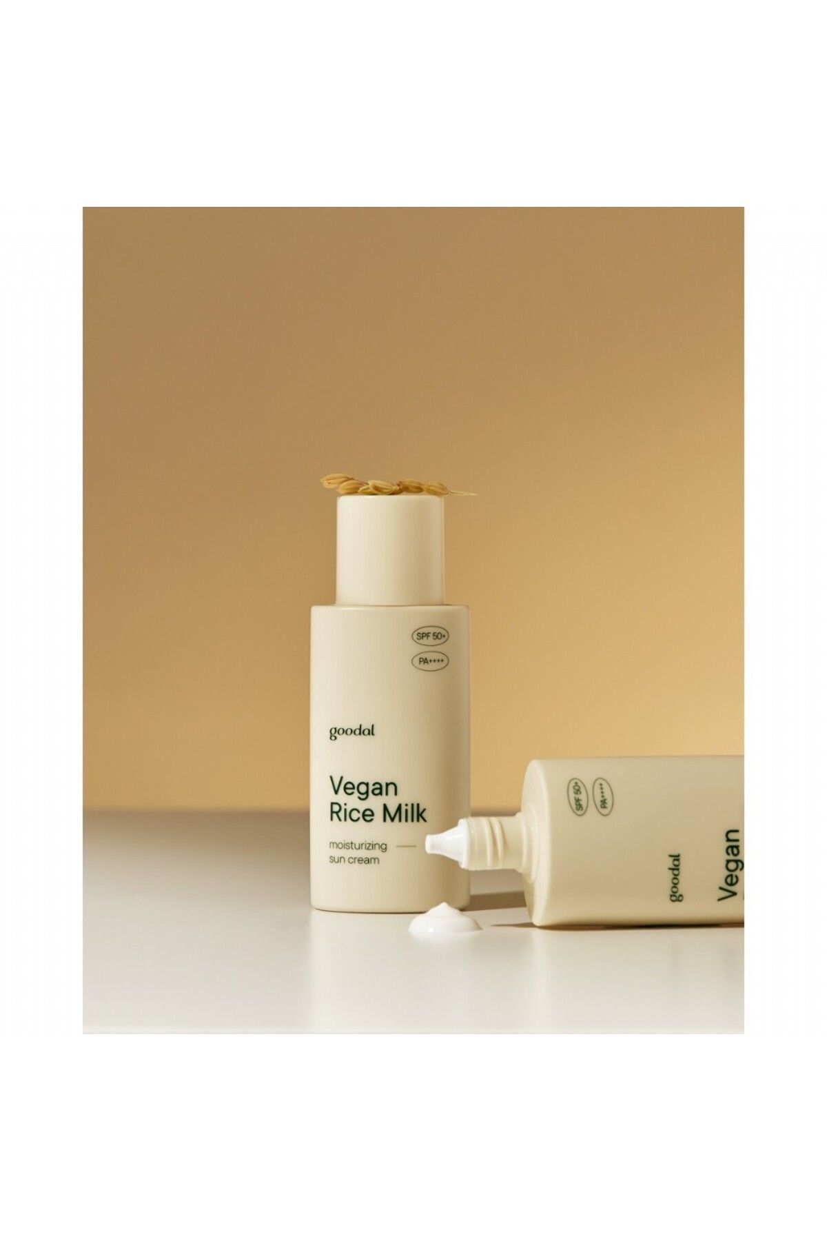 کرم ضد آفتاب صورت مرطوب کننده شیر برنج وگان عصاره خورشید SPF 50 Goodal