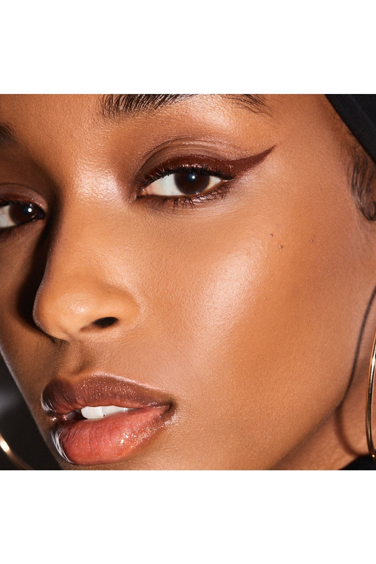 FENTY BEAUTY مداد چشم مایع ماندگار فلای لاینر