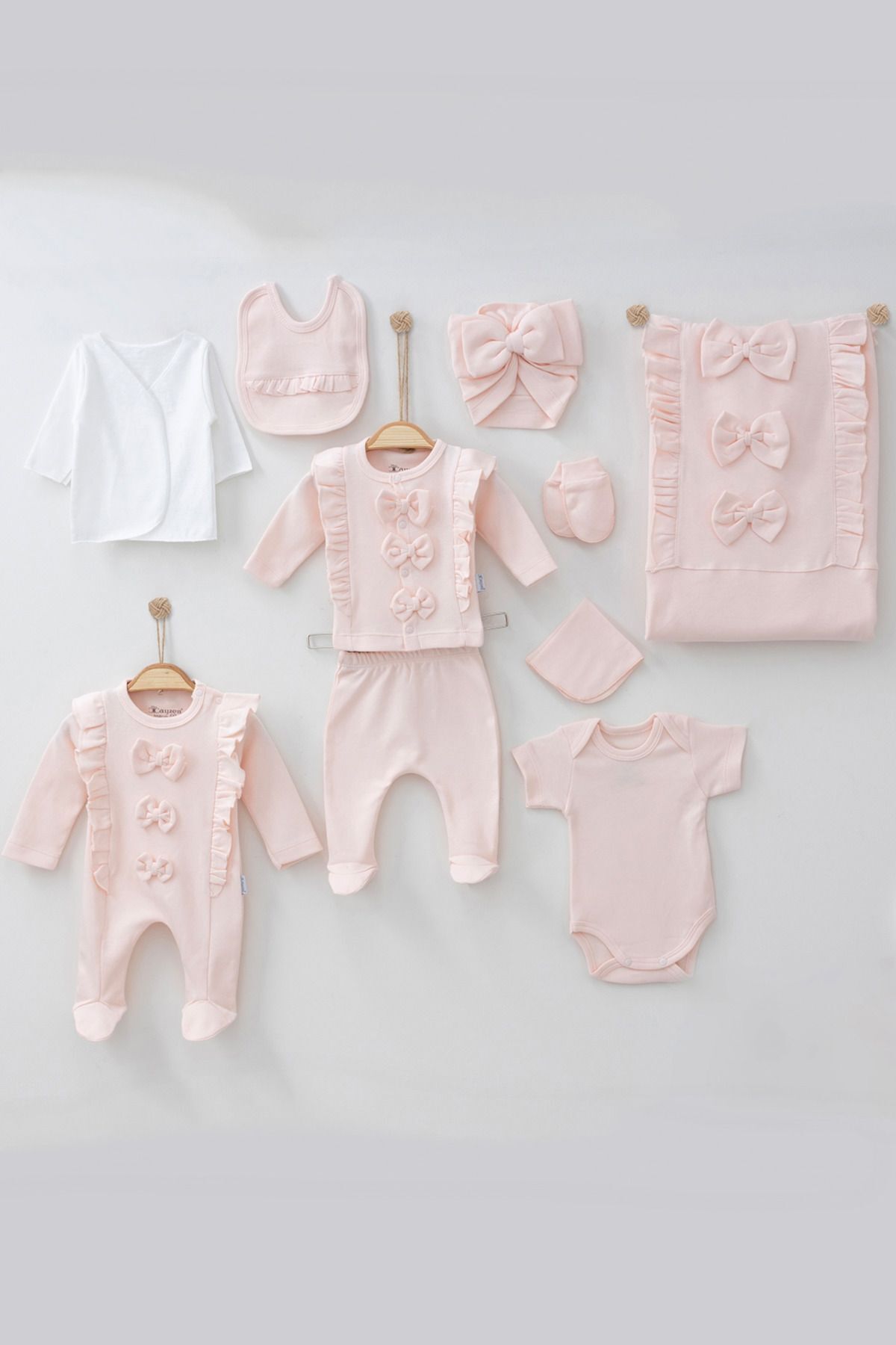 Cherub Baby Natural Fiyonklu Fırfırlı Tulumlu %100 Pamuk Yenidoğan Kız Bebek 10 Parça Hastane Çıkışı Zıbın Seti fotoğrafı 3 (önizleme)