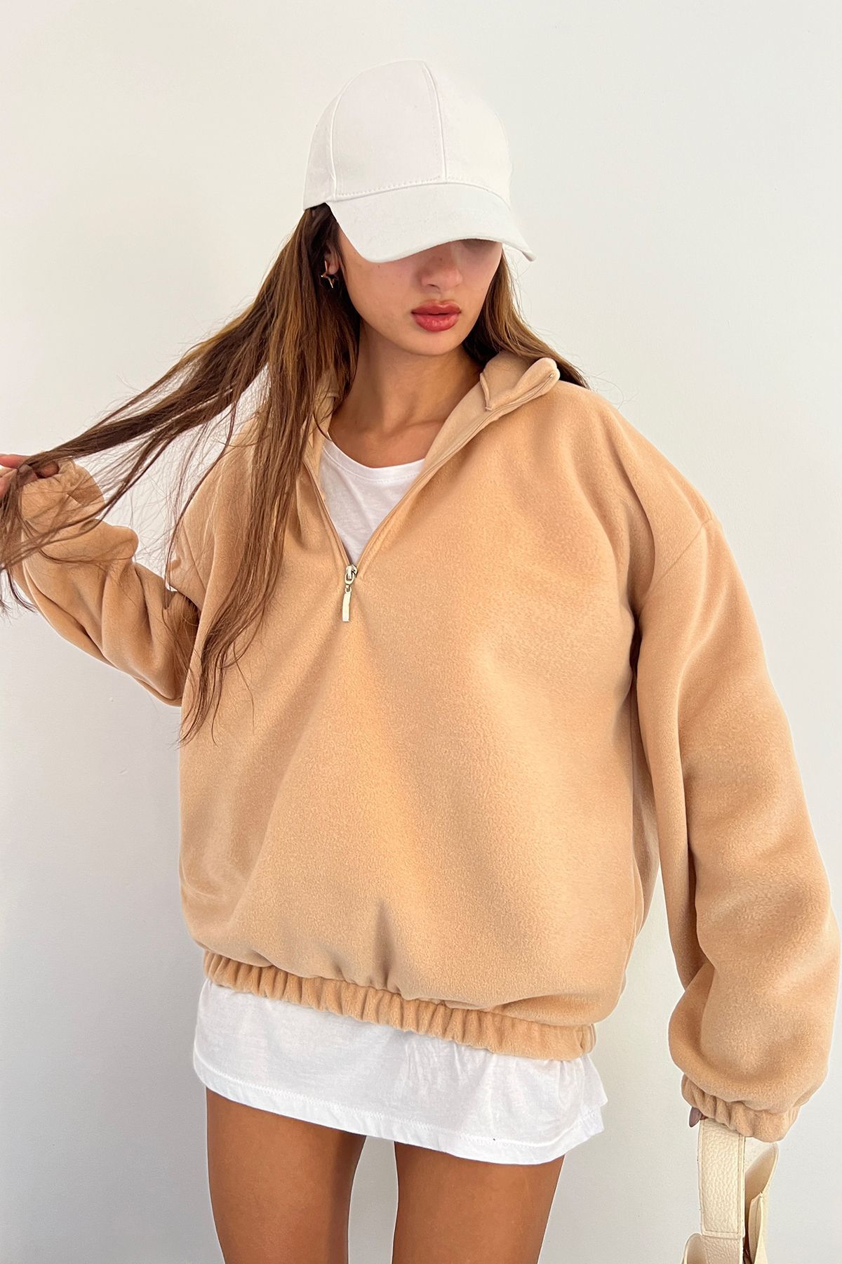 Sun Victoria-Women's Oversize Polar Cream Sweatshirt 7