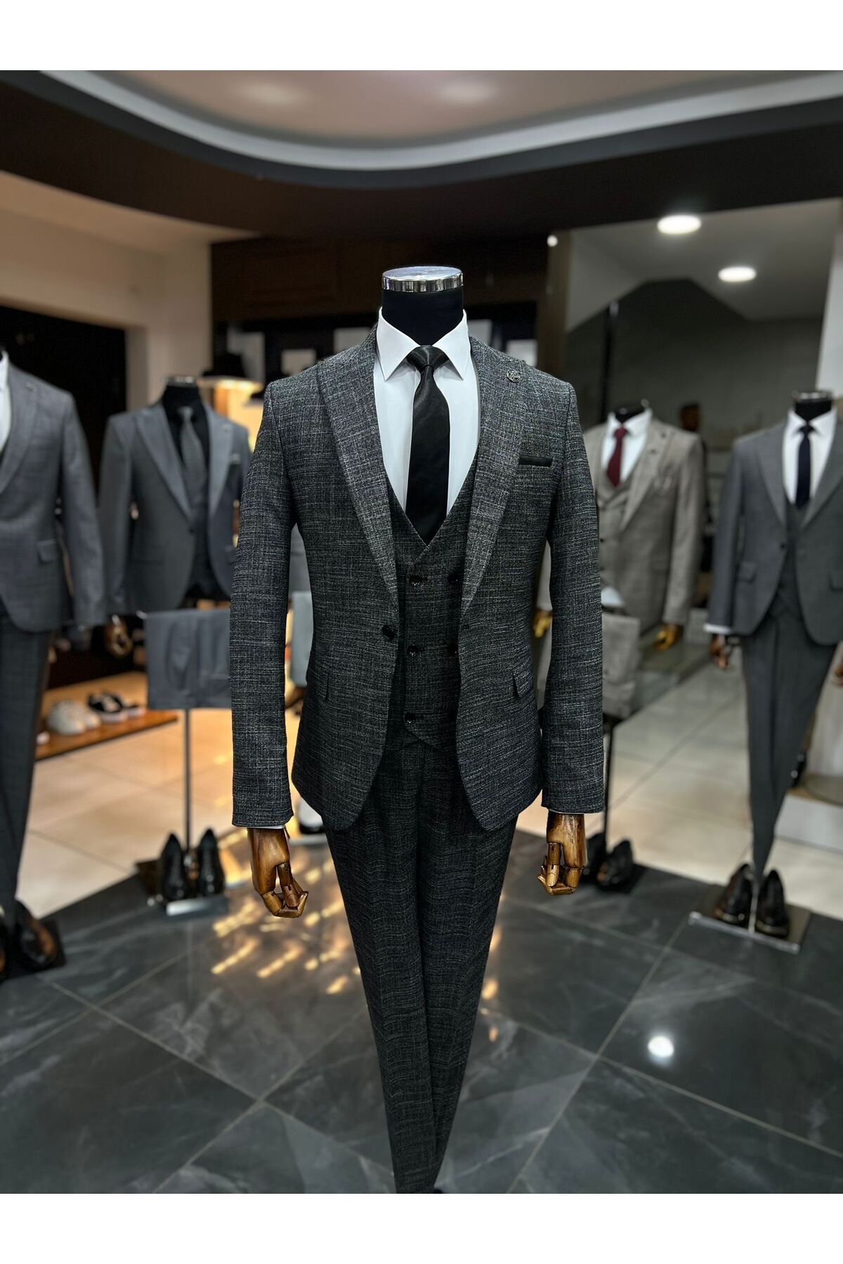 Terziayhan  Koyu Kırçıllı Yelekli Slimfit Takım Elbise - Görsel 2