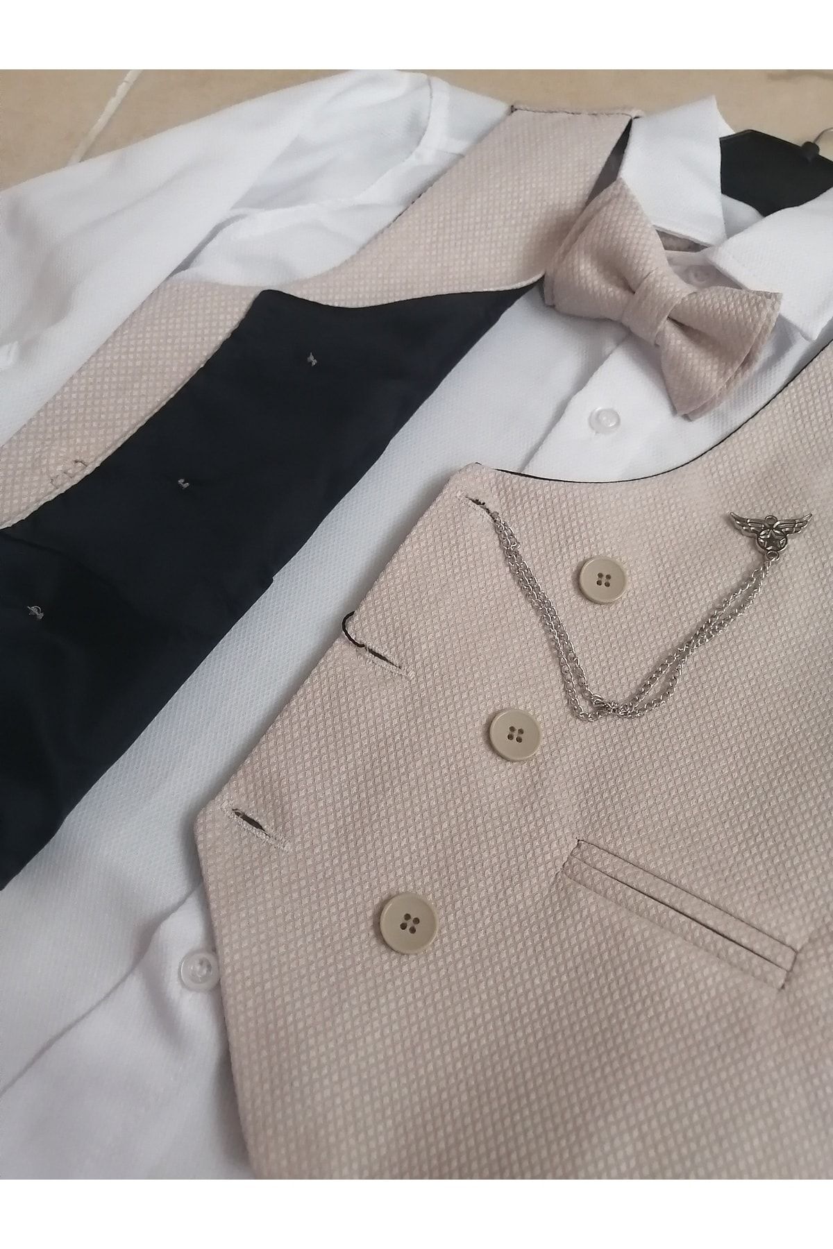 https://cdn.dsmcdn.com/ty1471/product/media/images/prod/QC/20240808/16/6150101d-748c-32c4-ba5d-470e18224c84/1_org_zoom.jpg