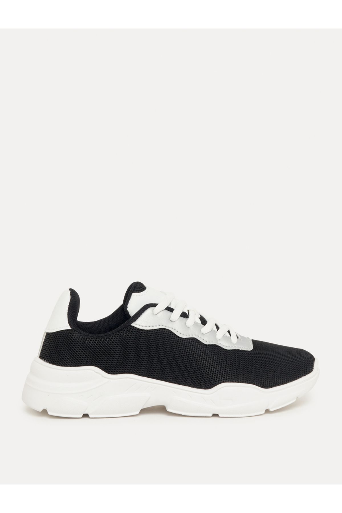 Styli-Classic Mesh Lace-Up Sneakers 2