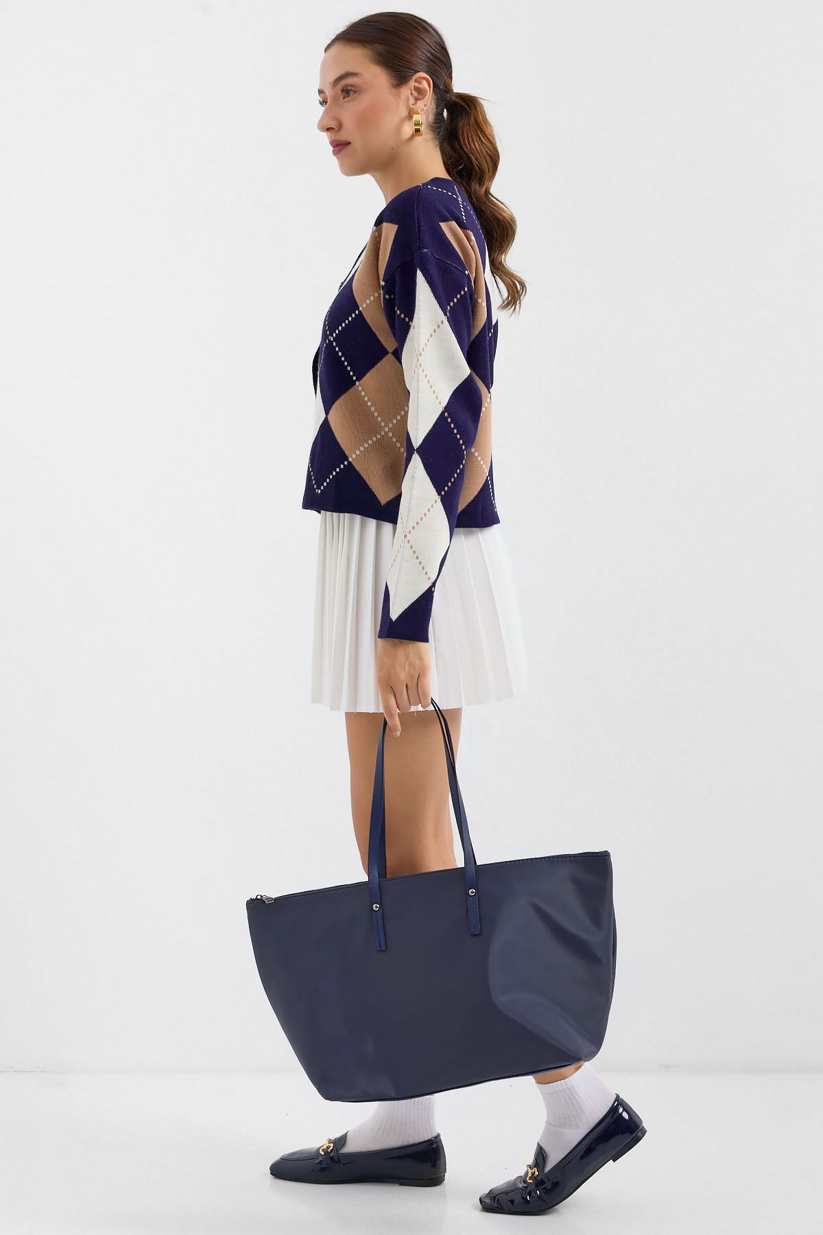 complete the look image