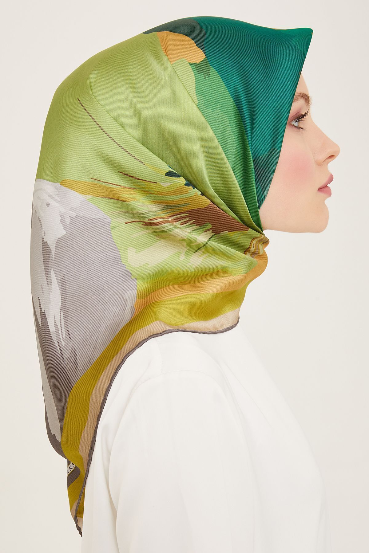 روسری زنانه آرمینه | E24YA9145D01 Armine - Image 3