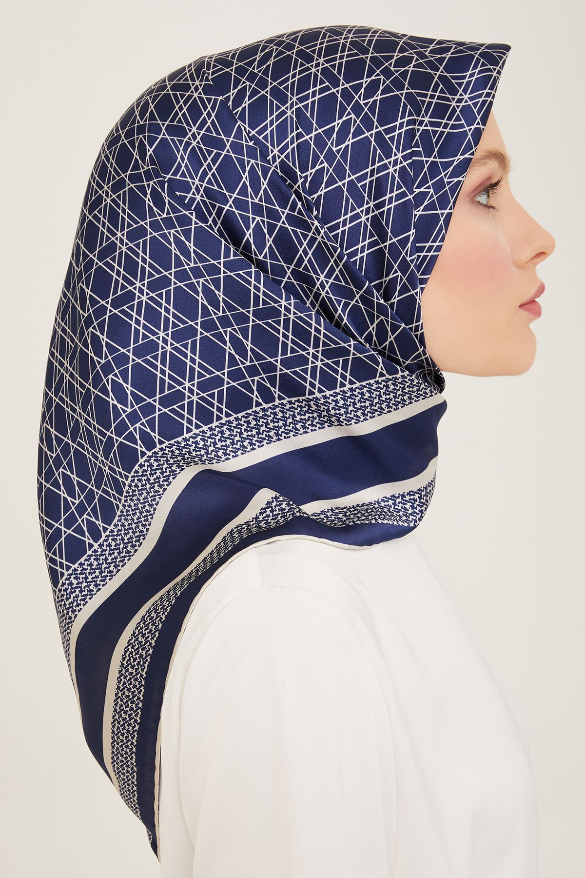 روسری زنانه آرمینه | E24YA9167D01 Armine - Image 3