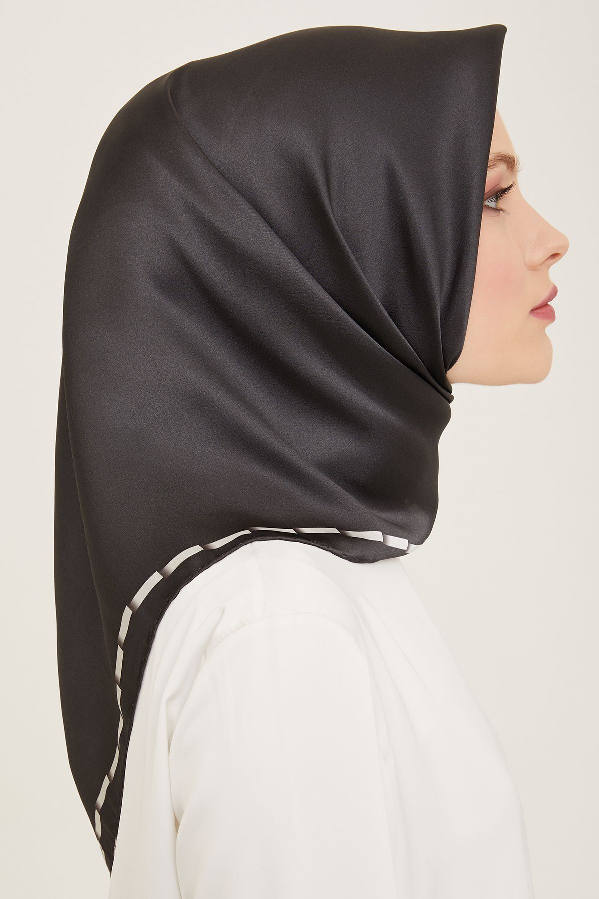 روسری زنانه آرمینه | E24YA9165D02 Armine - Image 3