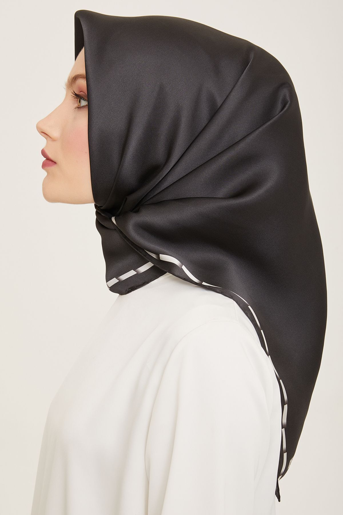 روسری زنانه آرمینه | E24YA9165D02 Armine - Image 2