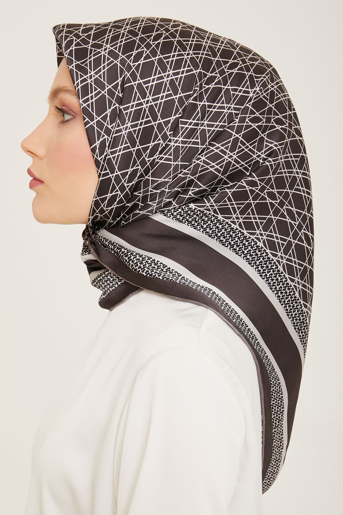 روسری زنانه آرمینه | E24YA9167D01 Armine - Image 2