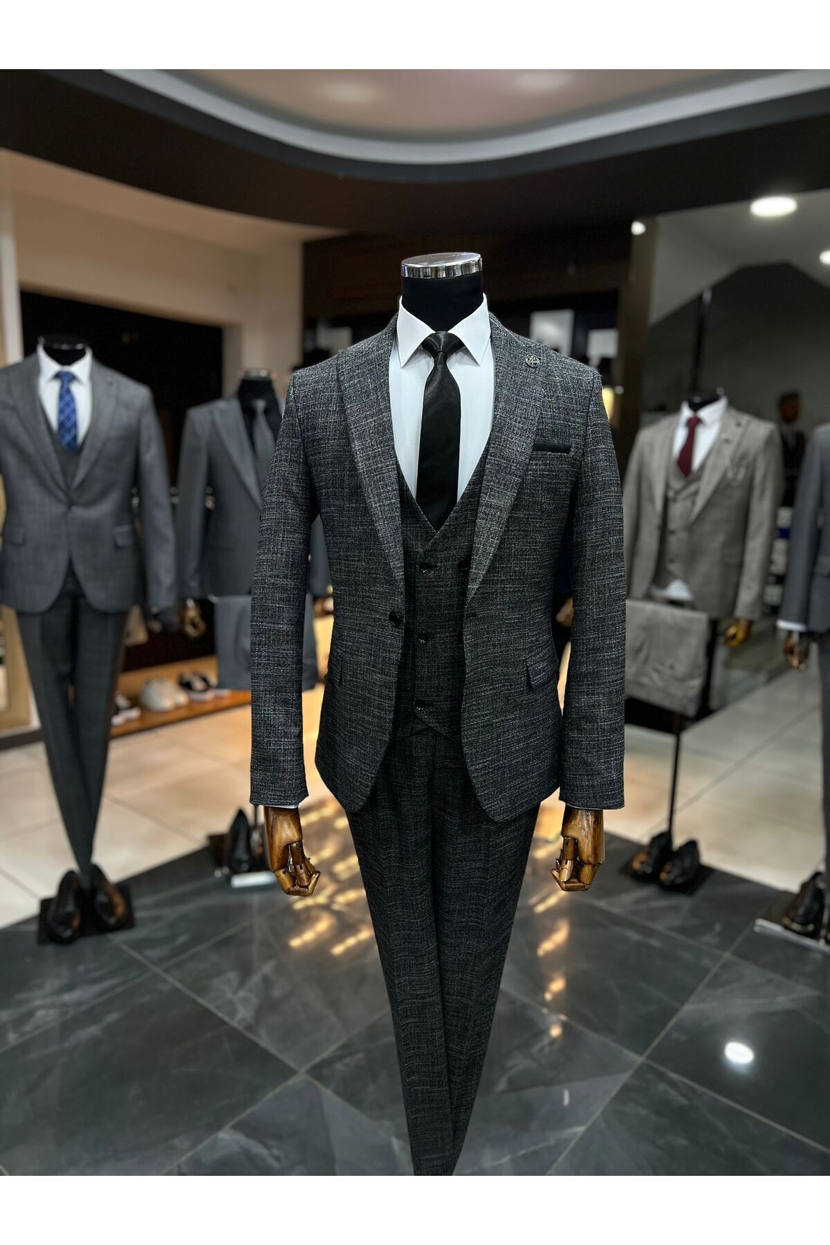 Terziayhan  Koyu Kırçıllı Yelekli Slimfit Takım Elbise - Görsel 4