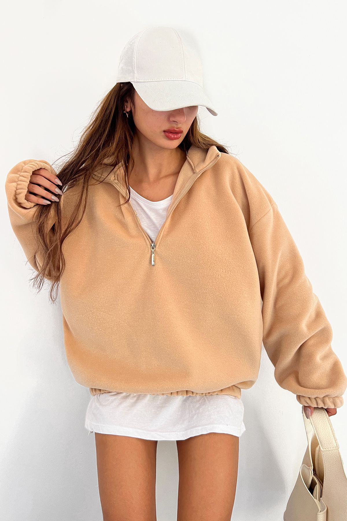 Sun Victoria-Women's Oversize Polar Cream Sweatshirt 5