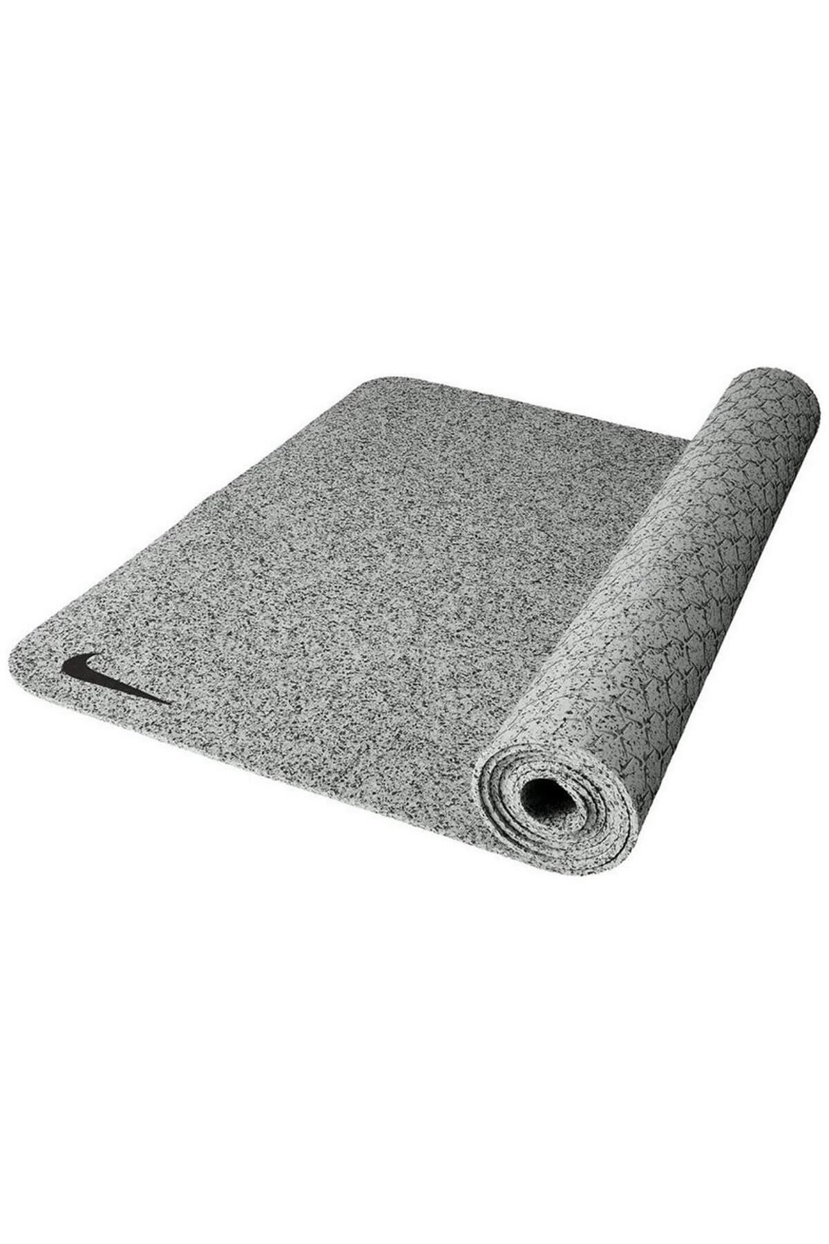 Nike yoga mati deals