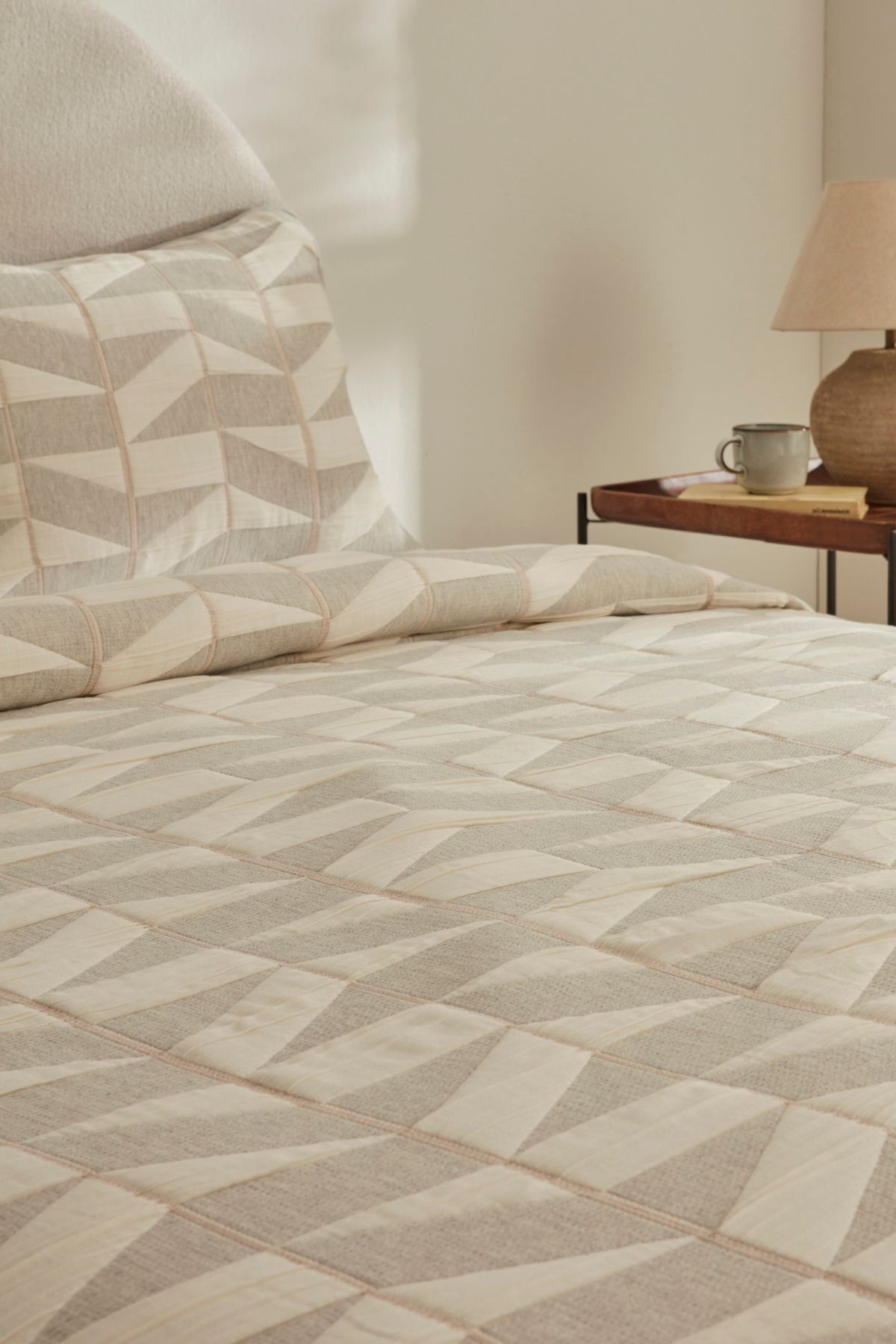 Karaca Home-طقم مفرش سرير مزدوج باللون الرمادي الفاتح من Estella 4
