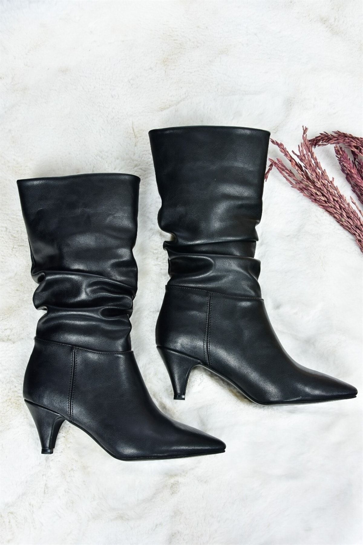 Fox Shoes-Schwarze Damenstiefel mit kurzem Absatz und Kordelzug, L404810609 7
