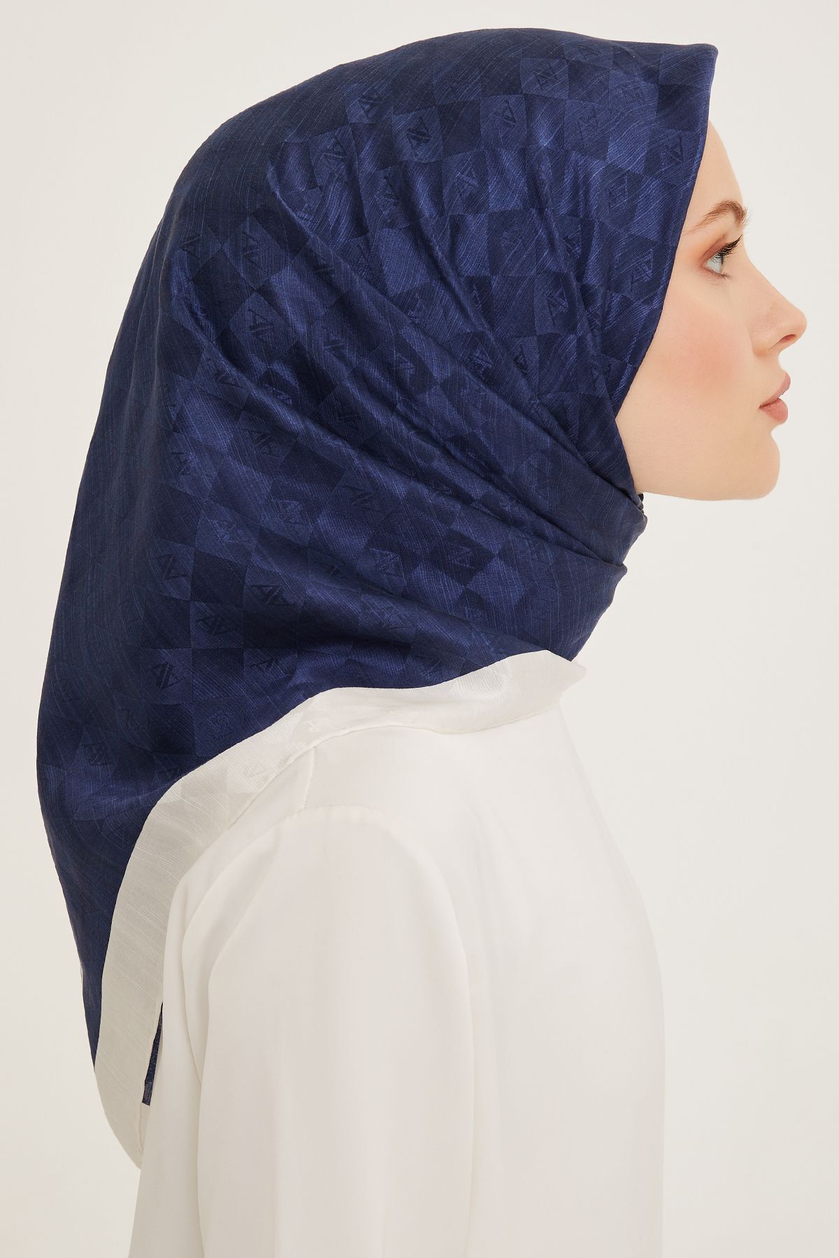 روسری زنانه آرمینه | S22YA0001D04 Armine - Image 3