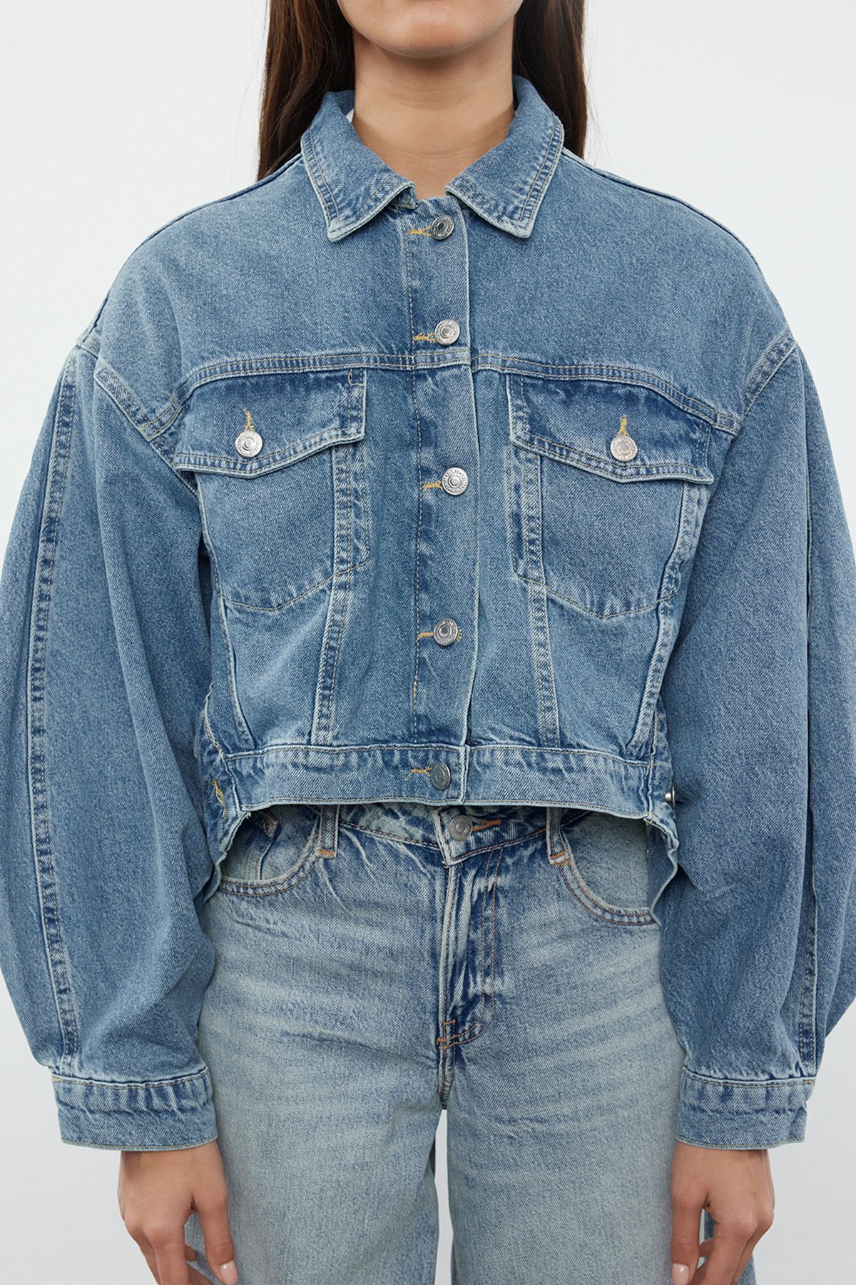 Trendyol Collection-Oversize Μπλε Τζιν μπουφάν - Λεπτομέρεια ραφής, TWOAW25CE00014 3