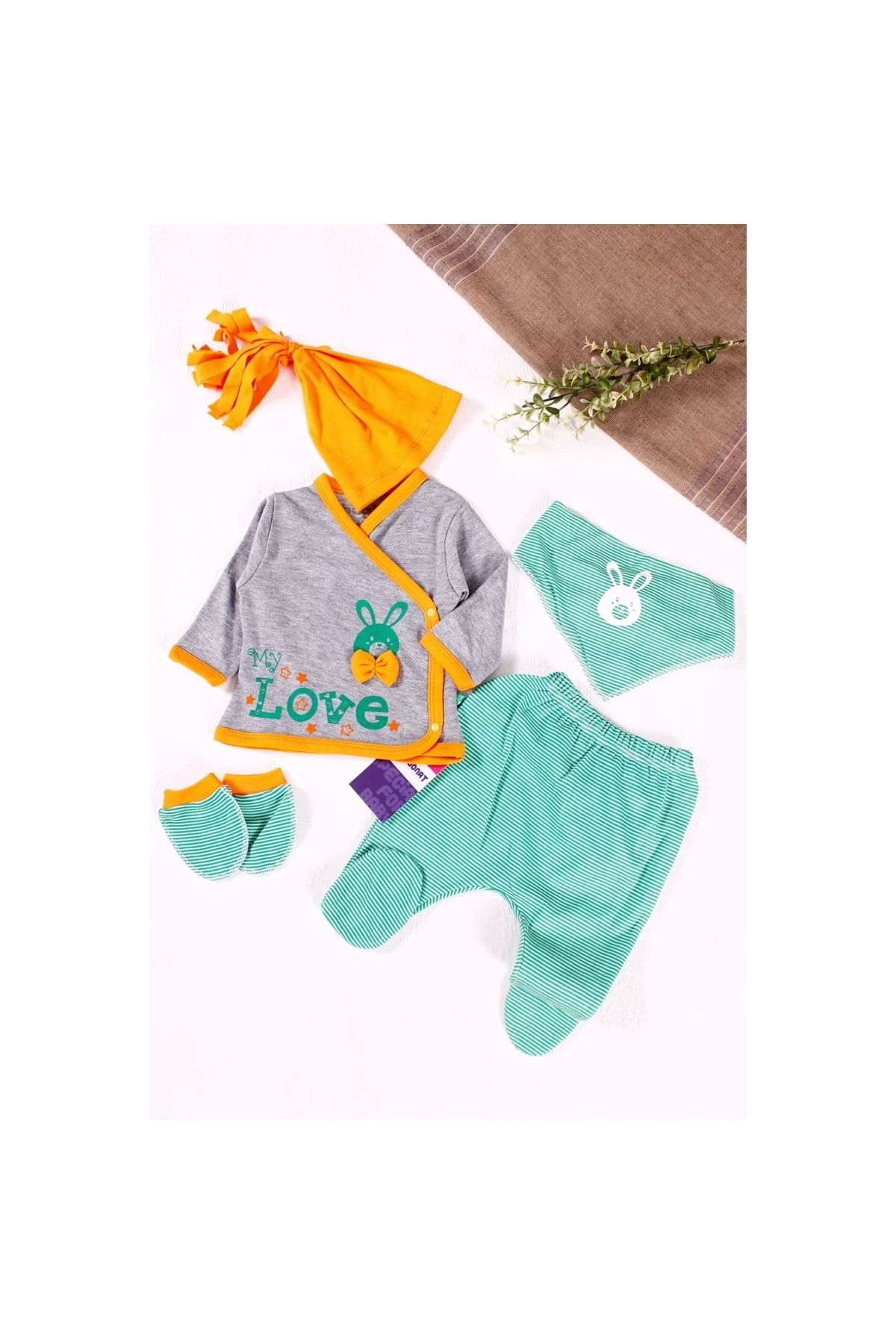 Love Patterned 5-Piece Baby Boy Hospital Discharge Set