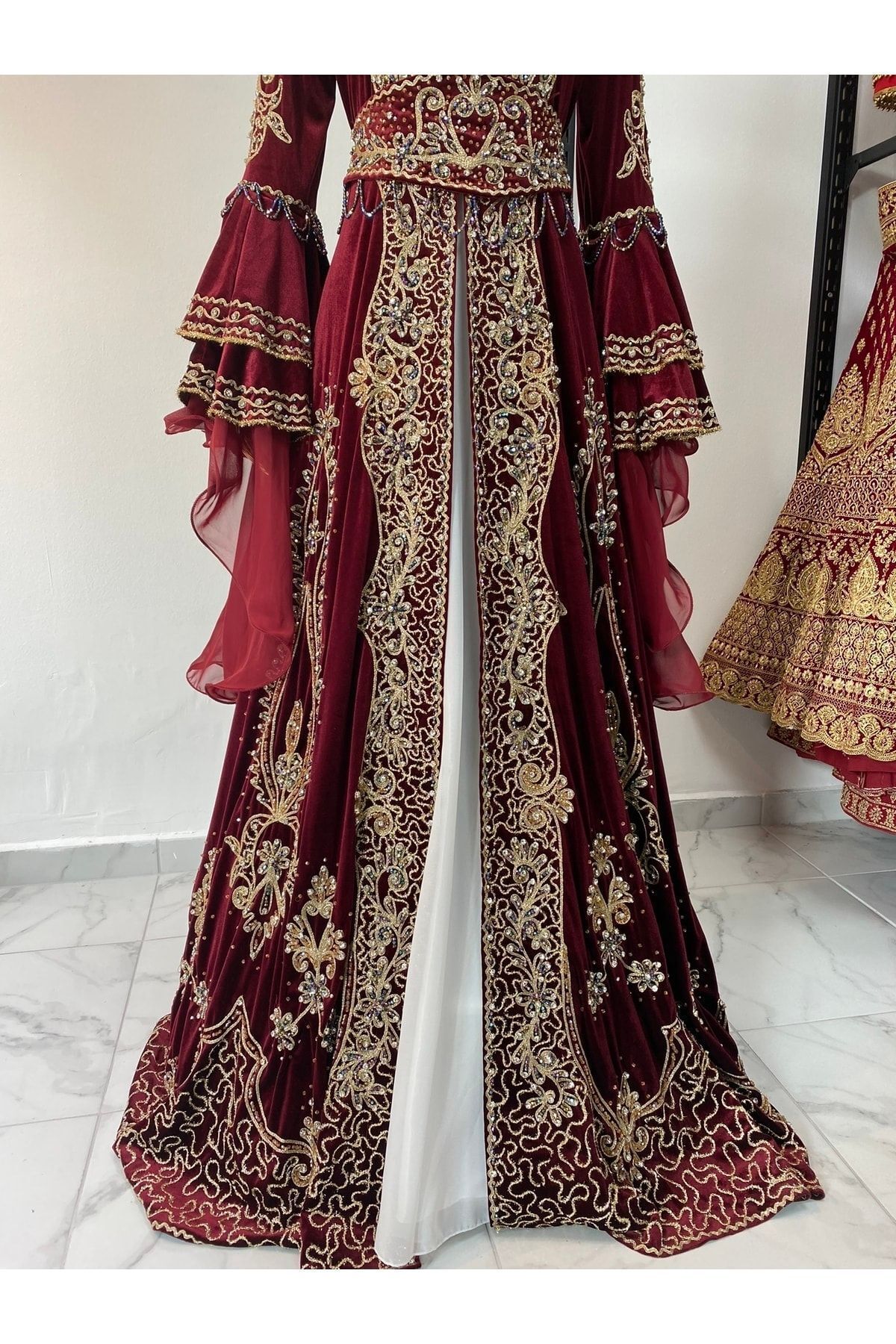 https://cdn.dsmcdn.com/ty1473/product/media/images/prod/QC/20240810/11/23ae03f4-a7d4-3810-b28e-403479ca5625/1_org_zoom.jpg