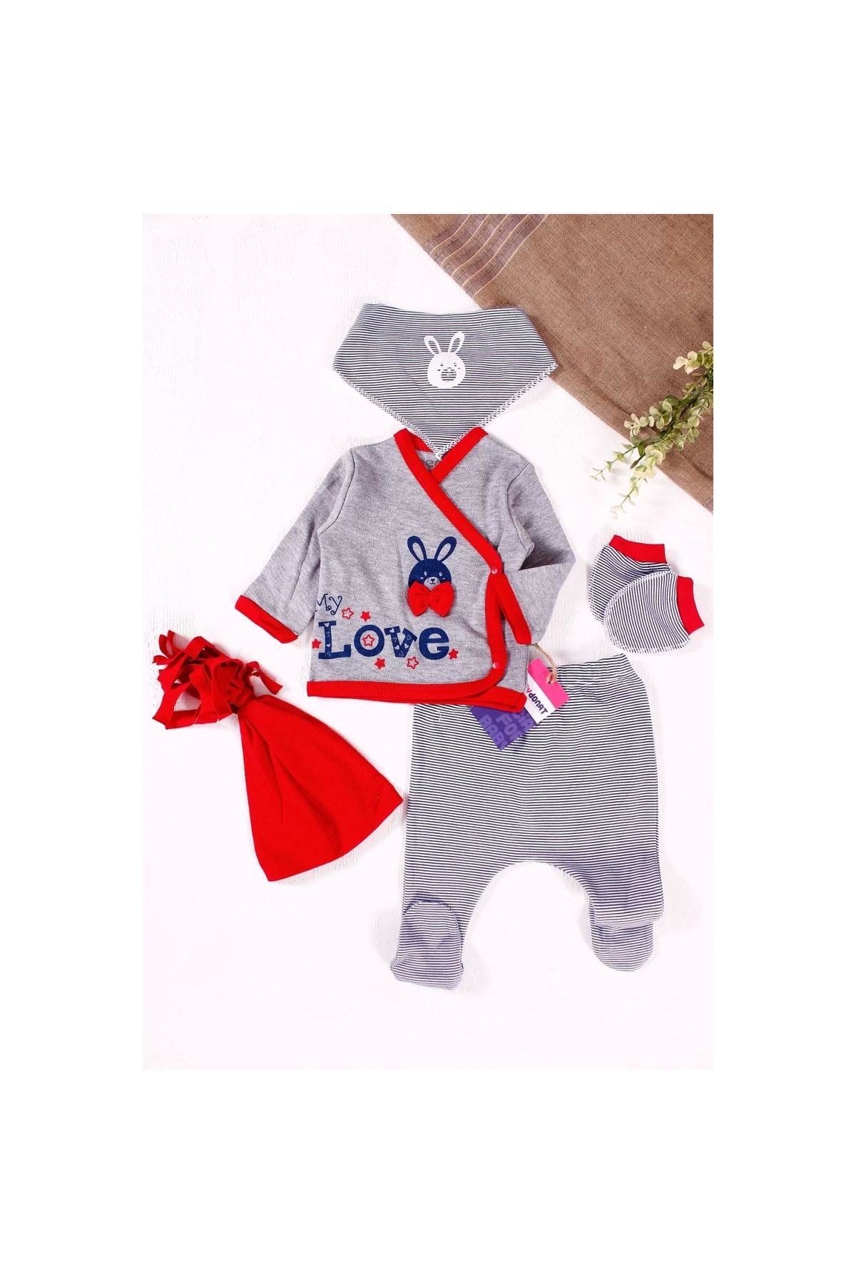 Love Patterned 5-Piece Baby Boy Hospital Discharge Set