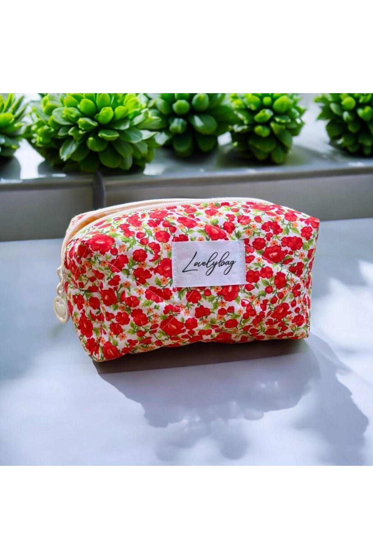 کیف آرایشی طرحدار گلدار کوچک قرمز ترد LOVELYBAG