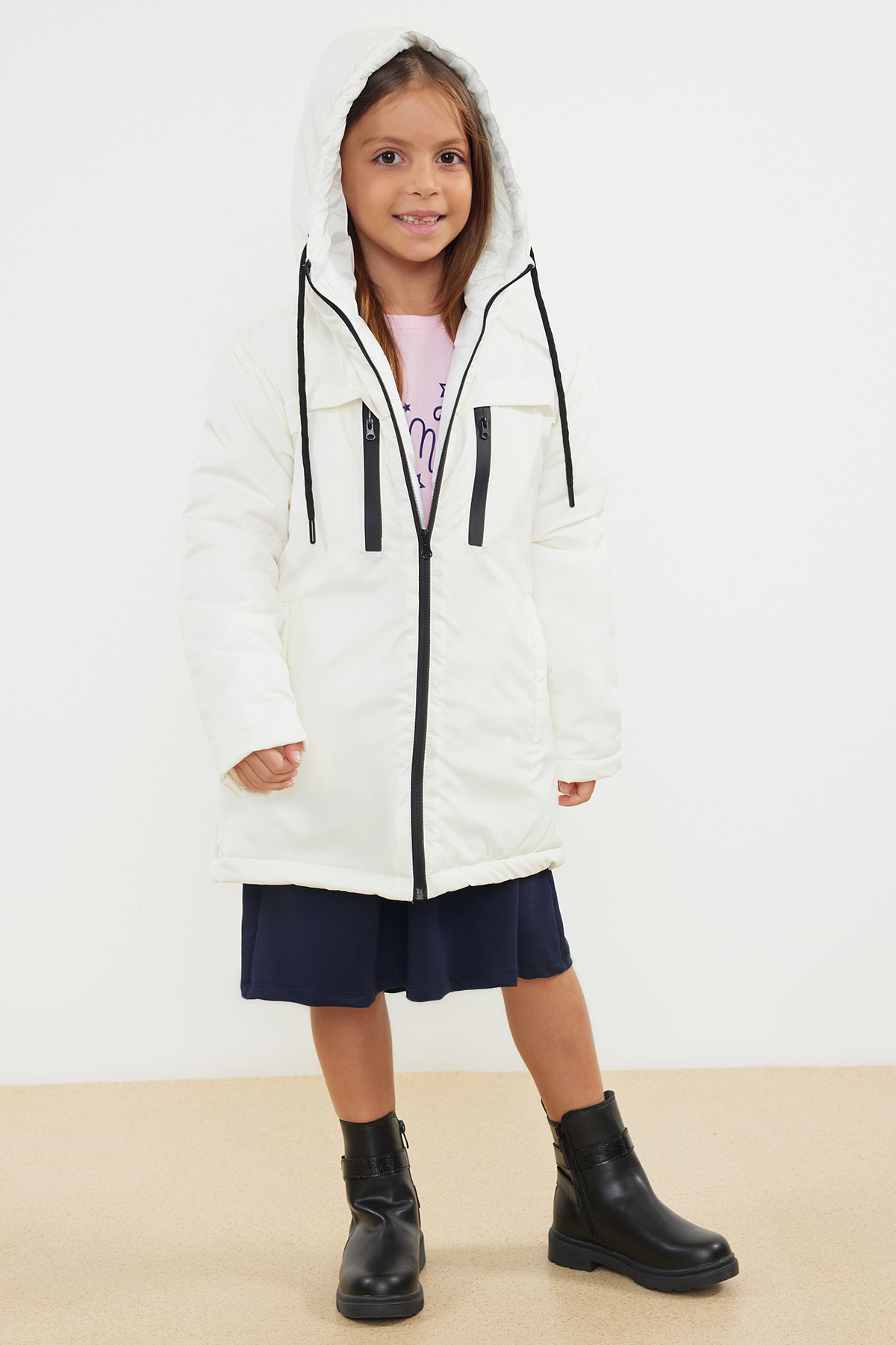 Trendyolmilla Kids Beyaz Kız Çocuk Kapüşonlu Cepli Mont TKDAW25MO00007