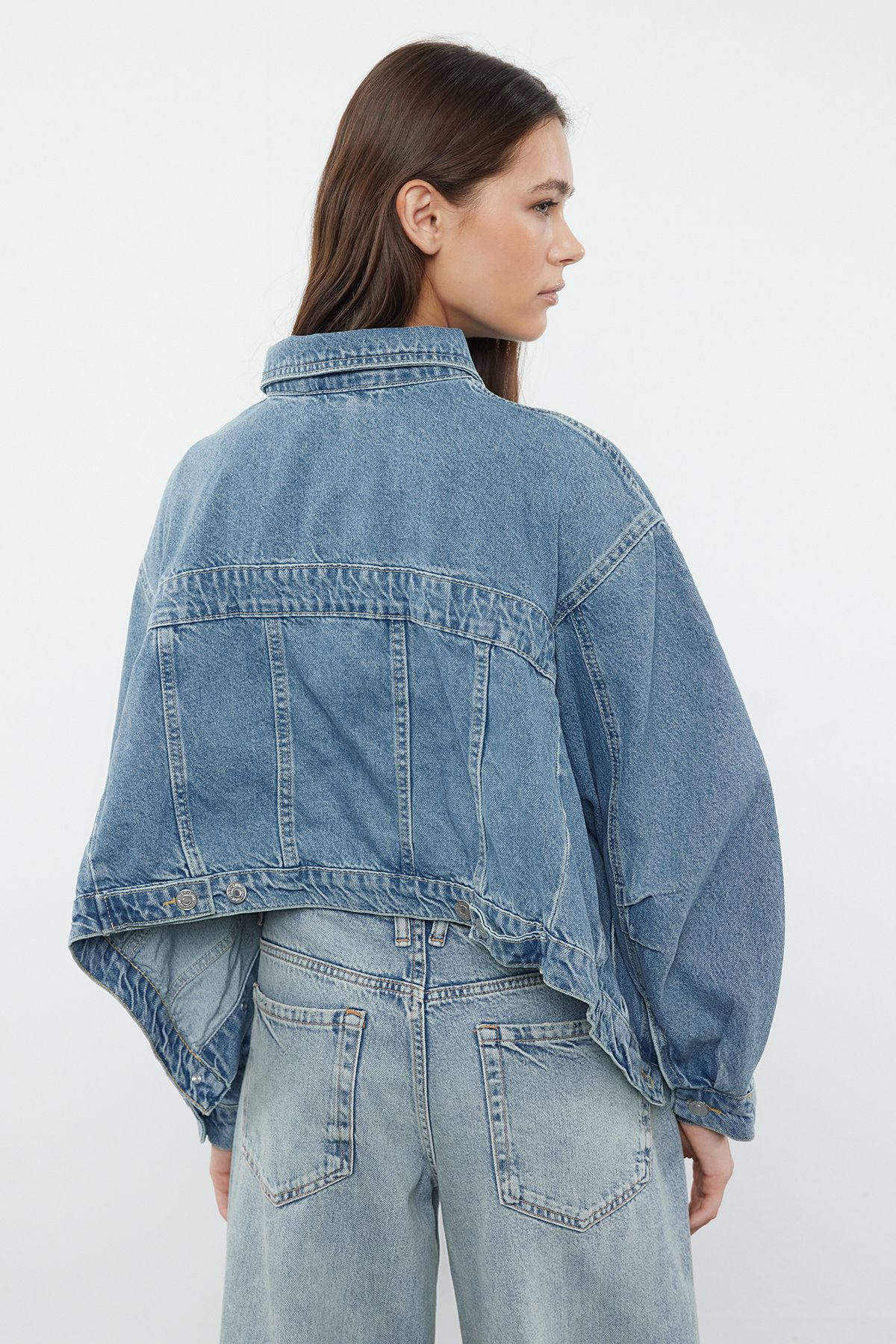 Trendyol Collection-Oversize Μπλε Τζιν μπουφάν - Λεπτομέρεια ραφής, TWOAW25CE00014 5