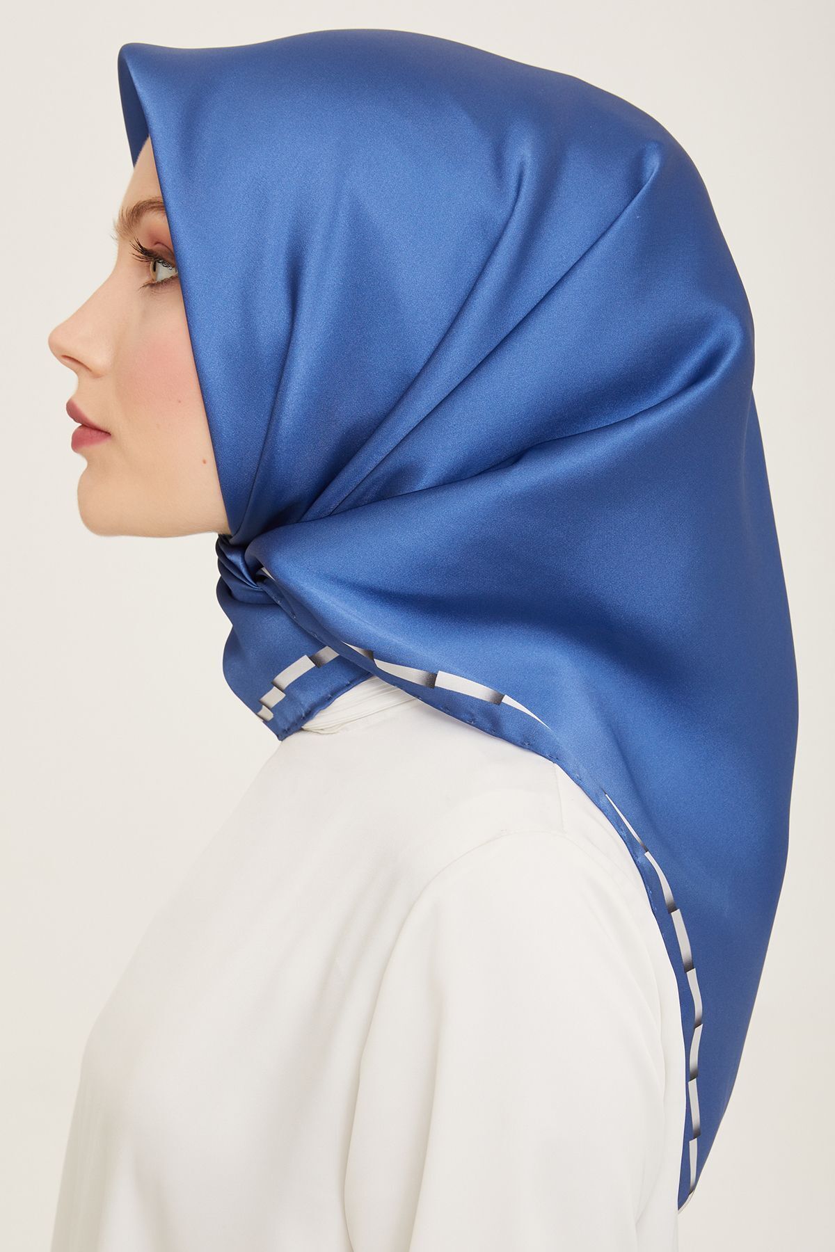 روسری زنانه آرمینه | E24YA9165D02 Armine - Image 2