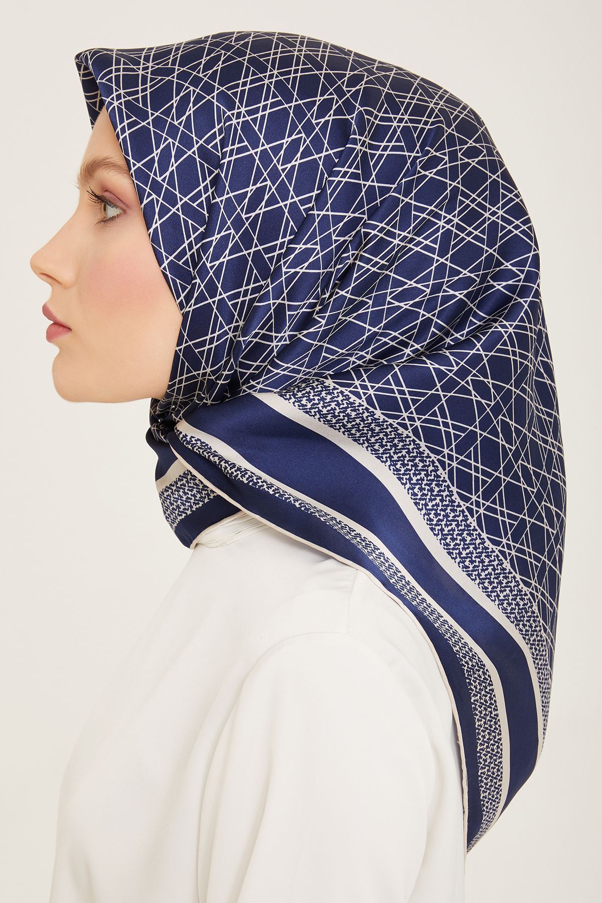 روسری زنانه آرمینه | E24YA9167D01 Armine - Image 2