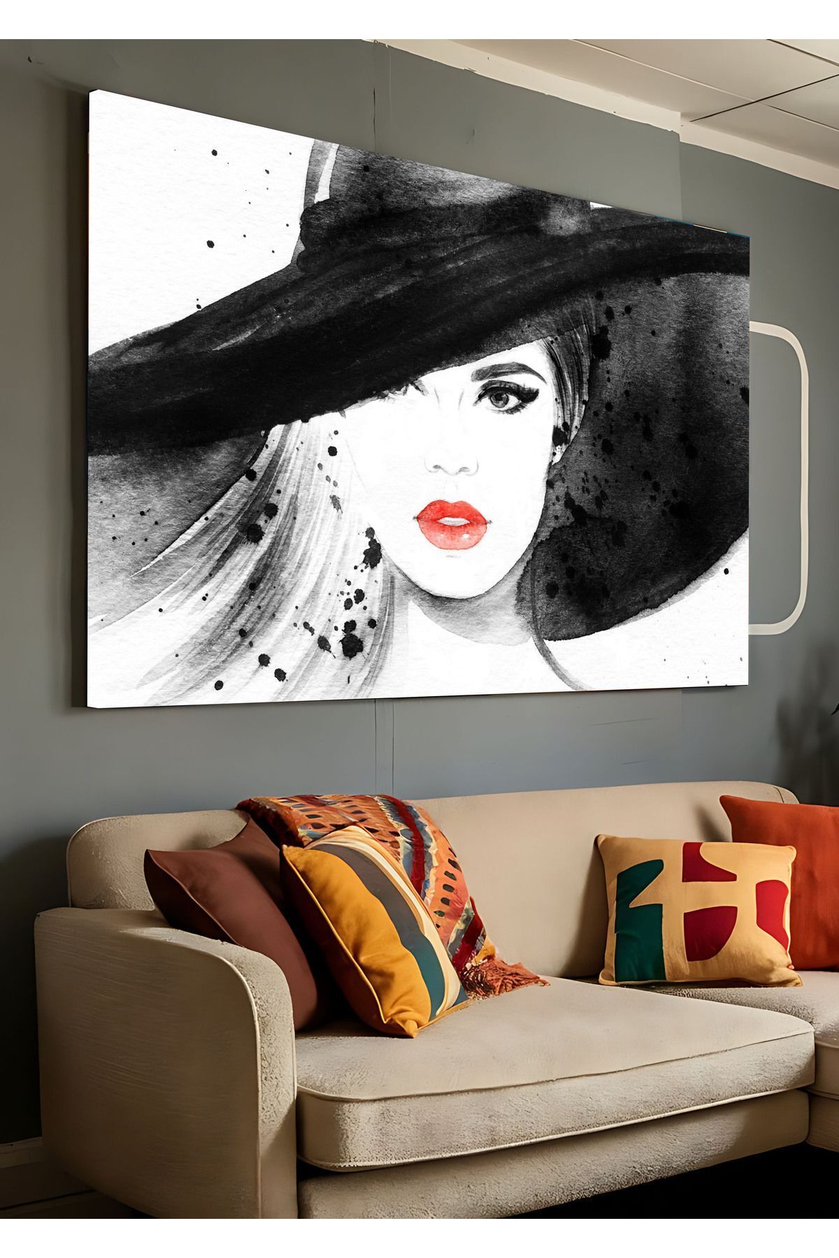CANVASUM Pânză Decorativă Pentru Femei Cu Dungi În Creion Cu Pălărie Neagră Pictura - 20 x 30