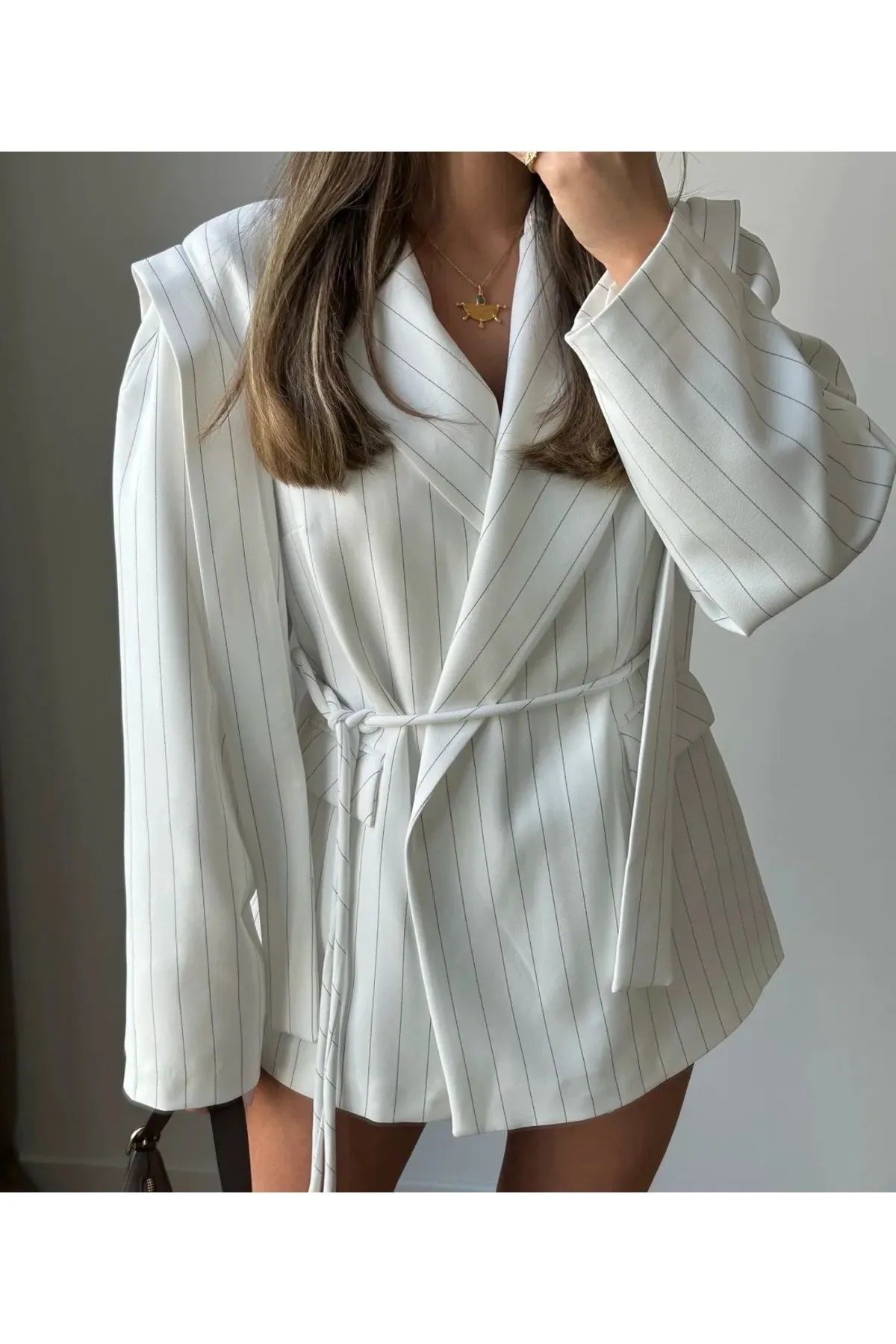 ErdemBukum-Alina Rekor Premium Damenjacke – Kordelzug-Design 3