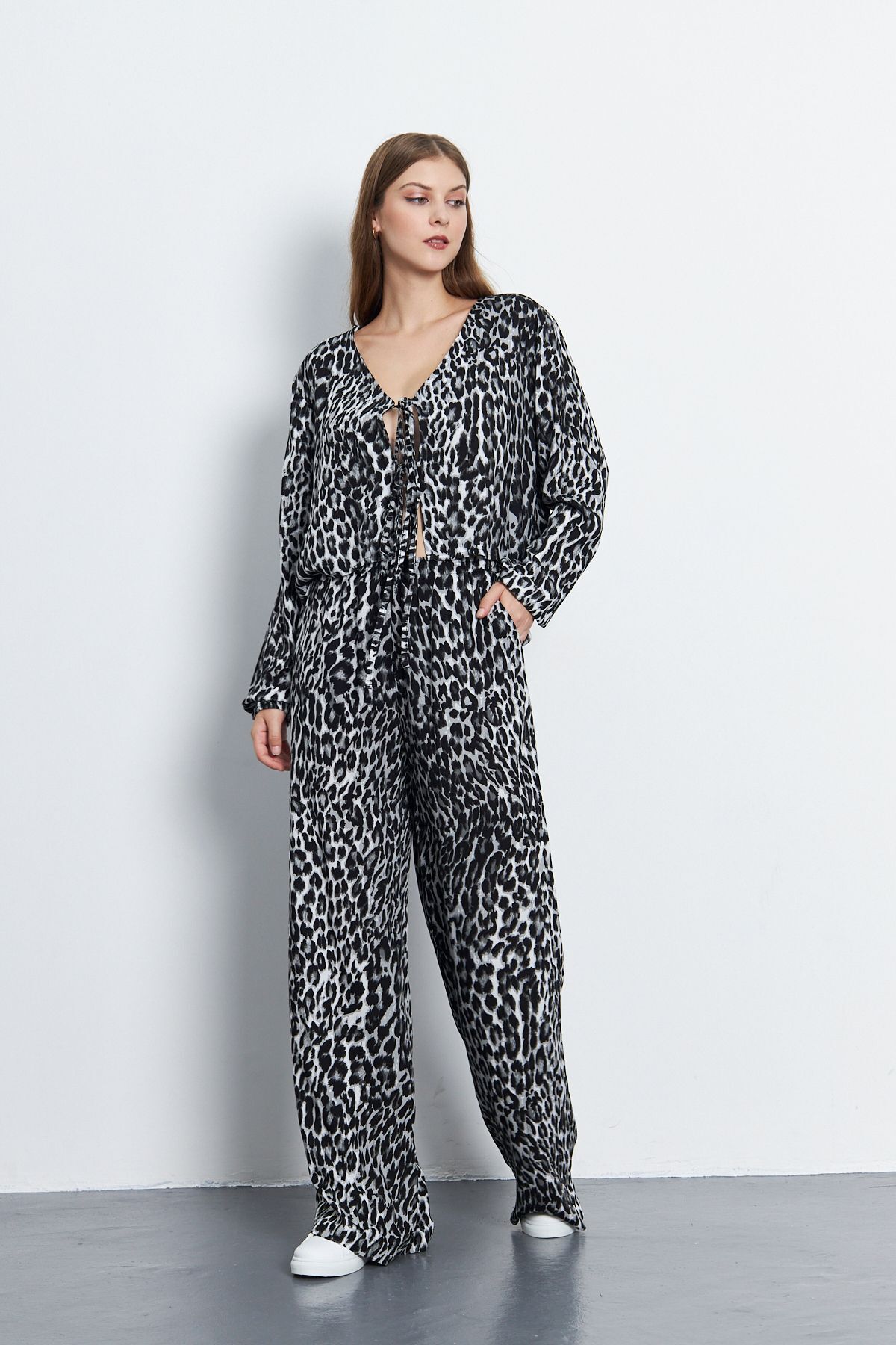 My Peak-Leopard Patterned Pants and Blouse Set 2
