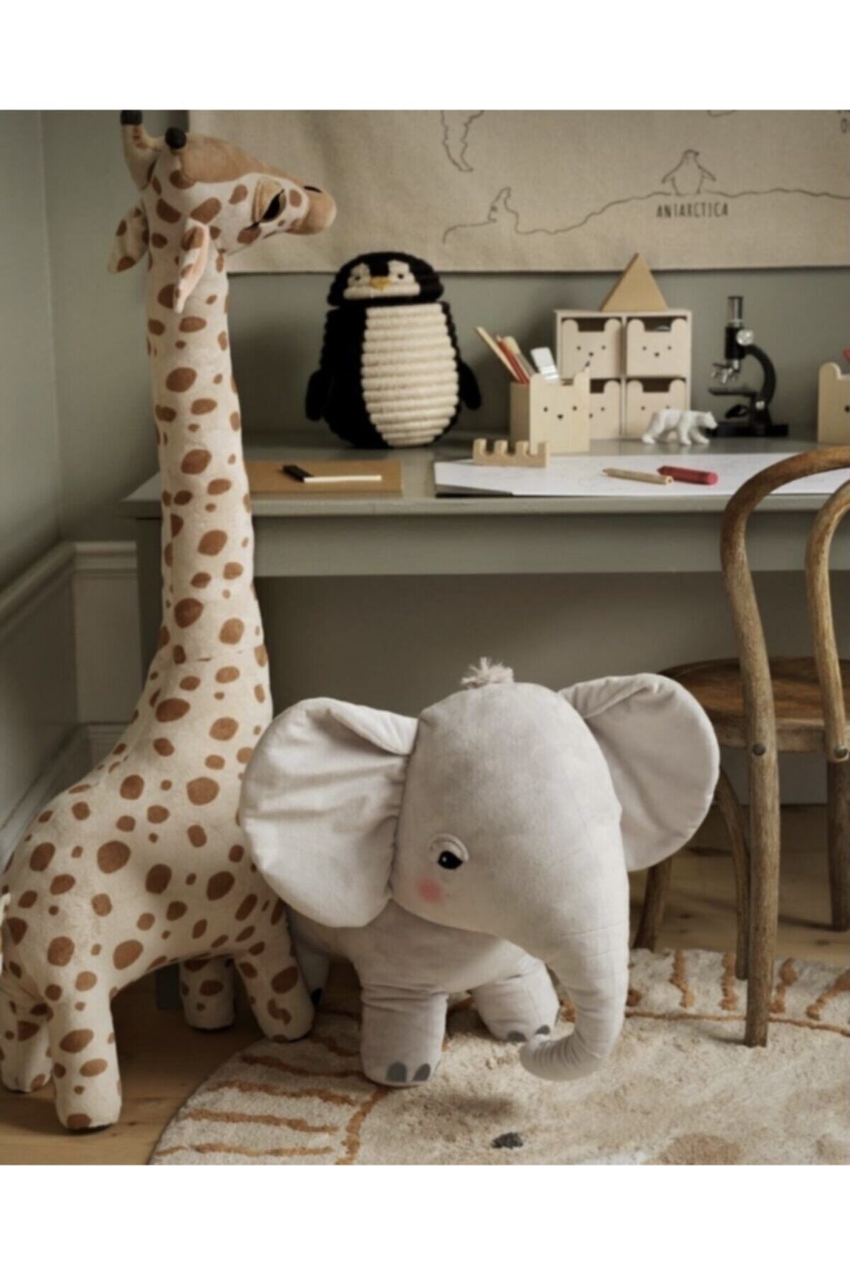 H and m giraffe top