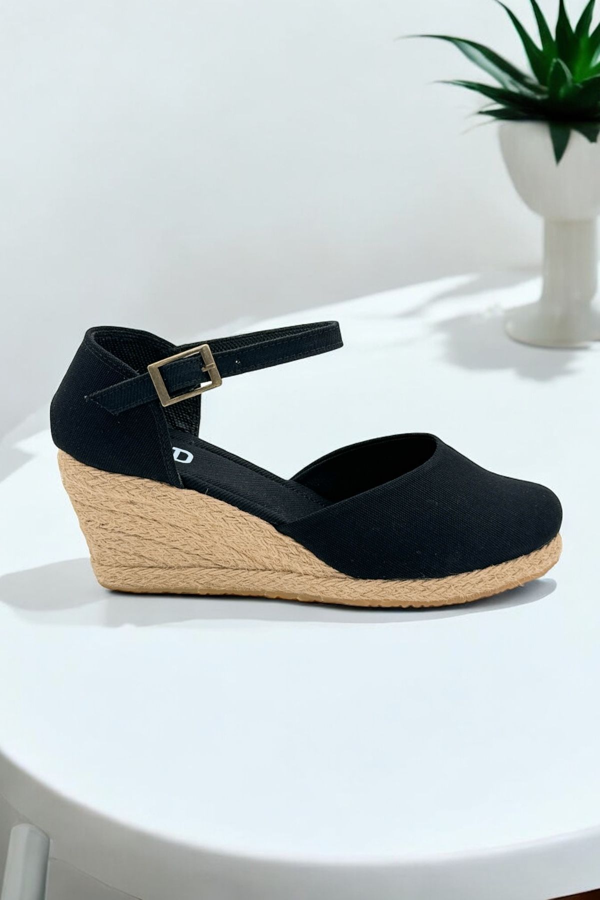 Y&D Shoes Dolgu Topuk Arkası Açık Keten Sandalet