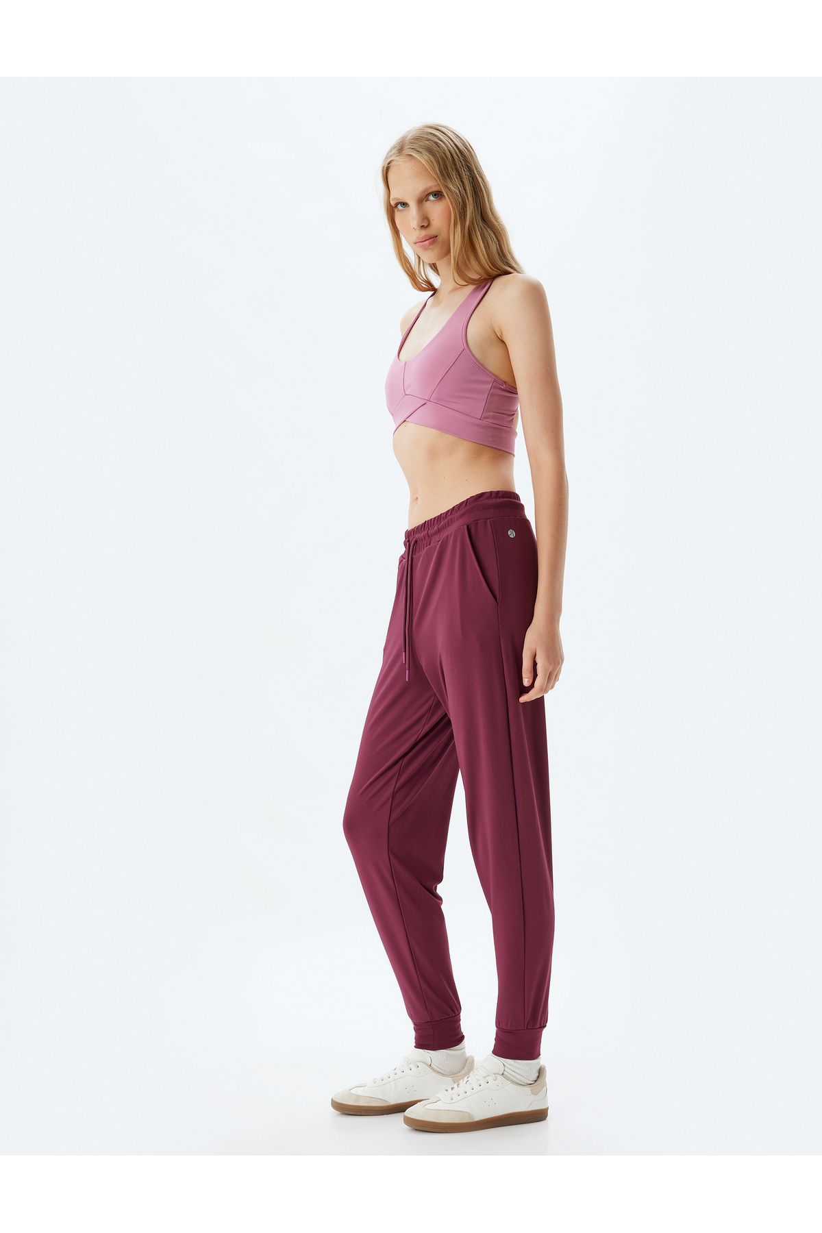 شلوار ورزشی Jogger با کمربند توری بسیار باریک